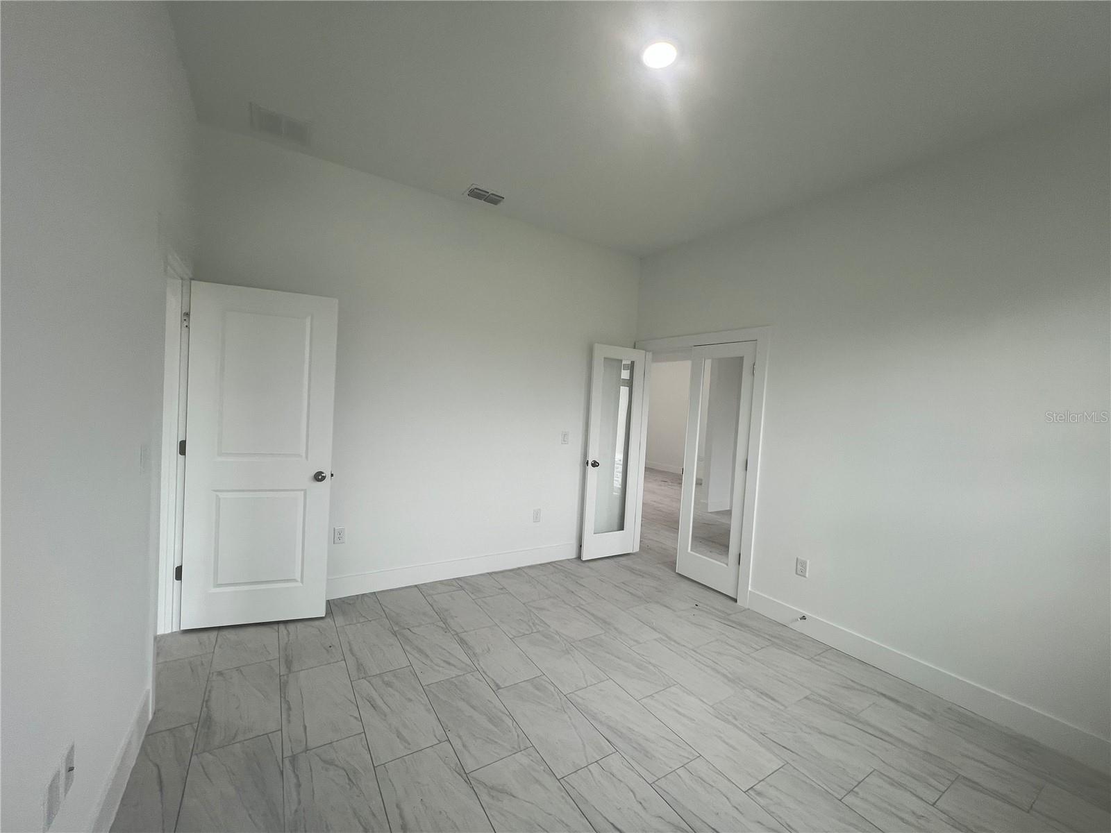 ROTONDA SANDS - Residential Lease