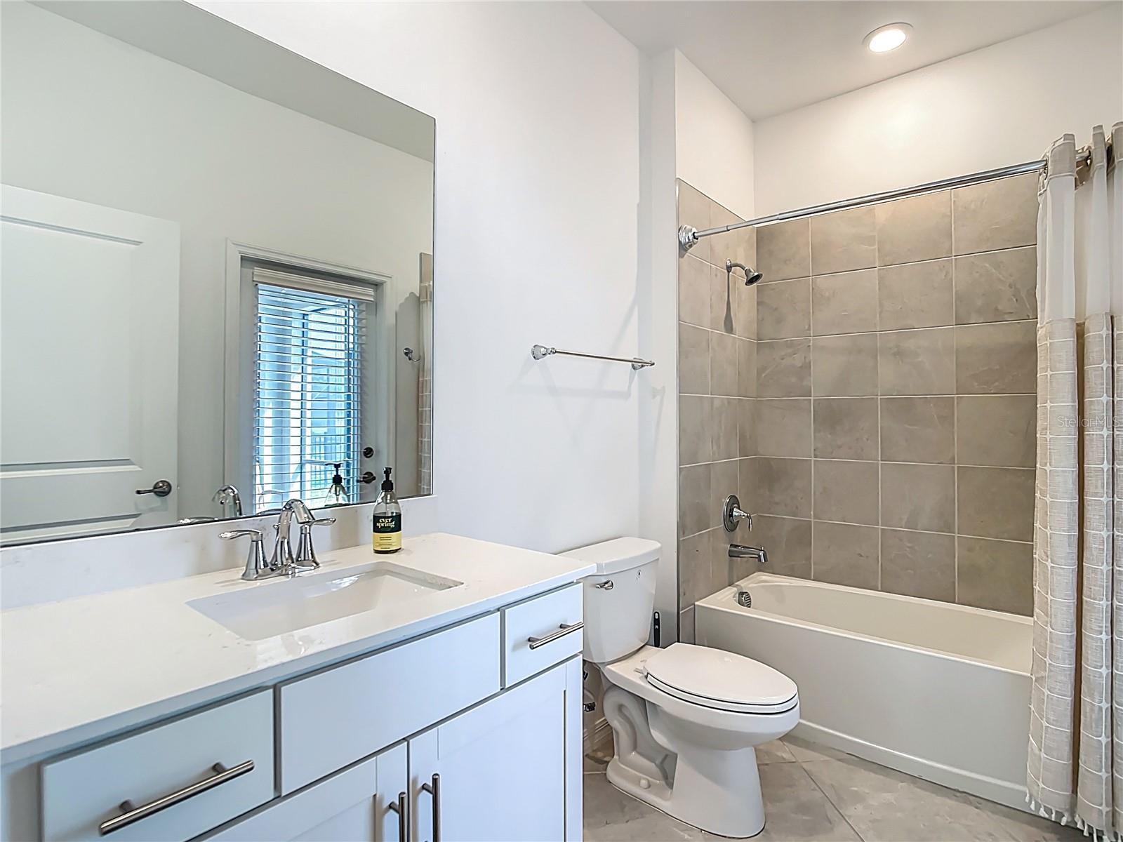 ANTIGUA/WELLEN PARK - Residential