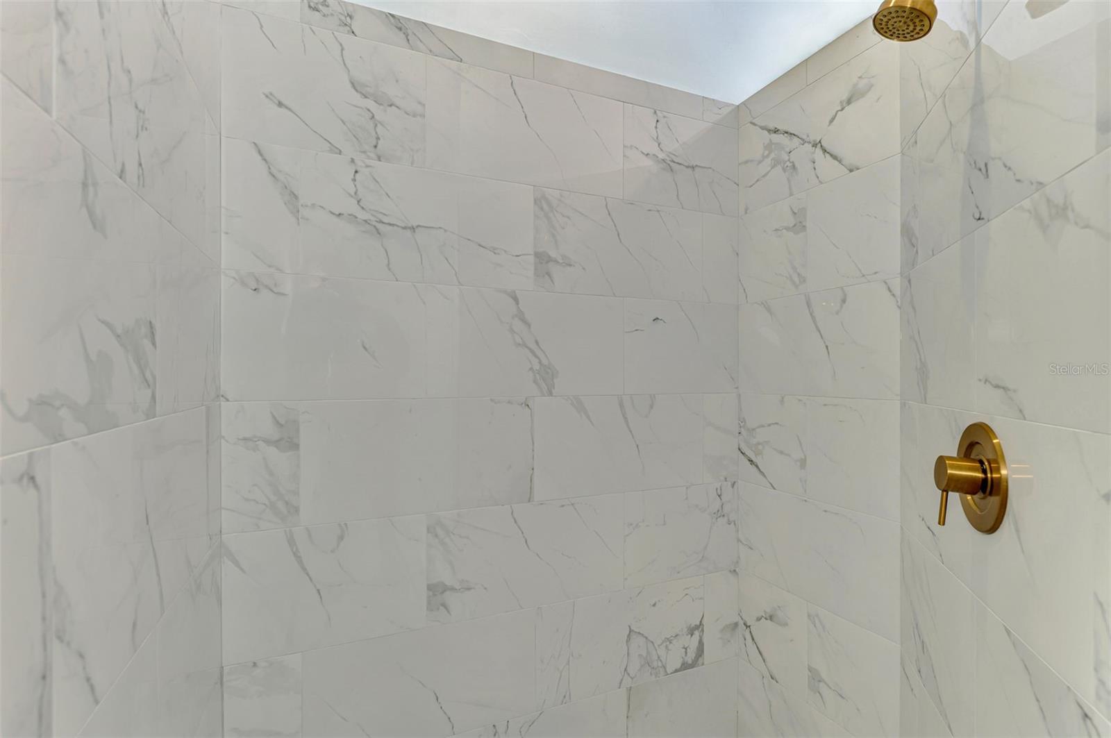 CREEKWOOD - Residential