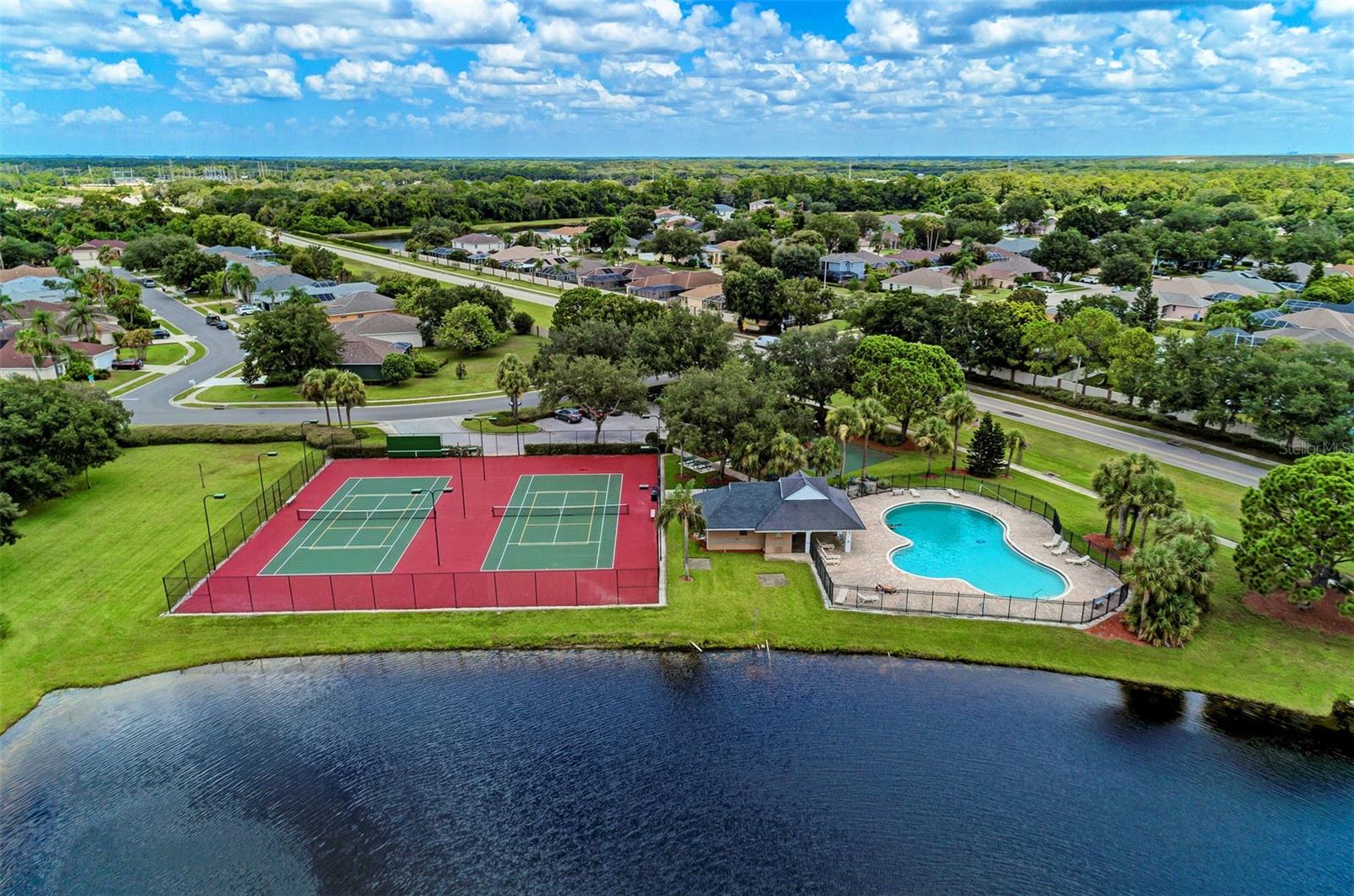 CREEKWOOD - Residential