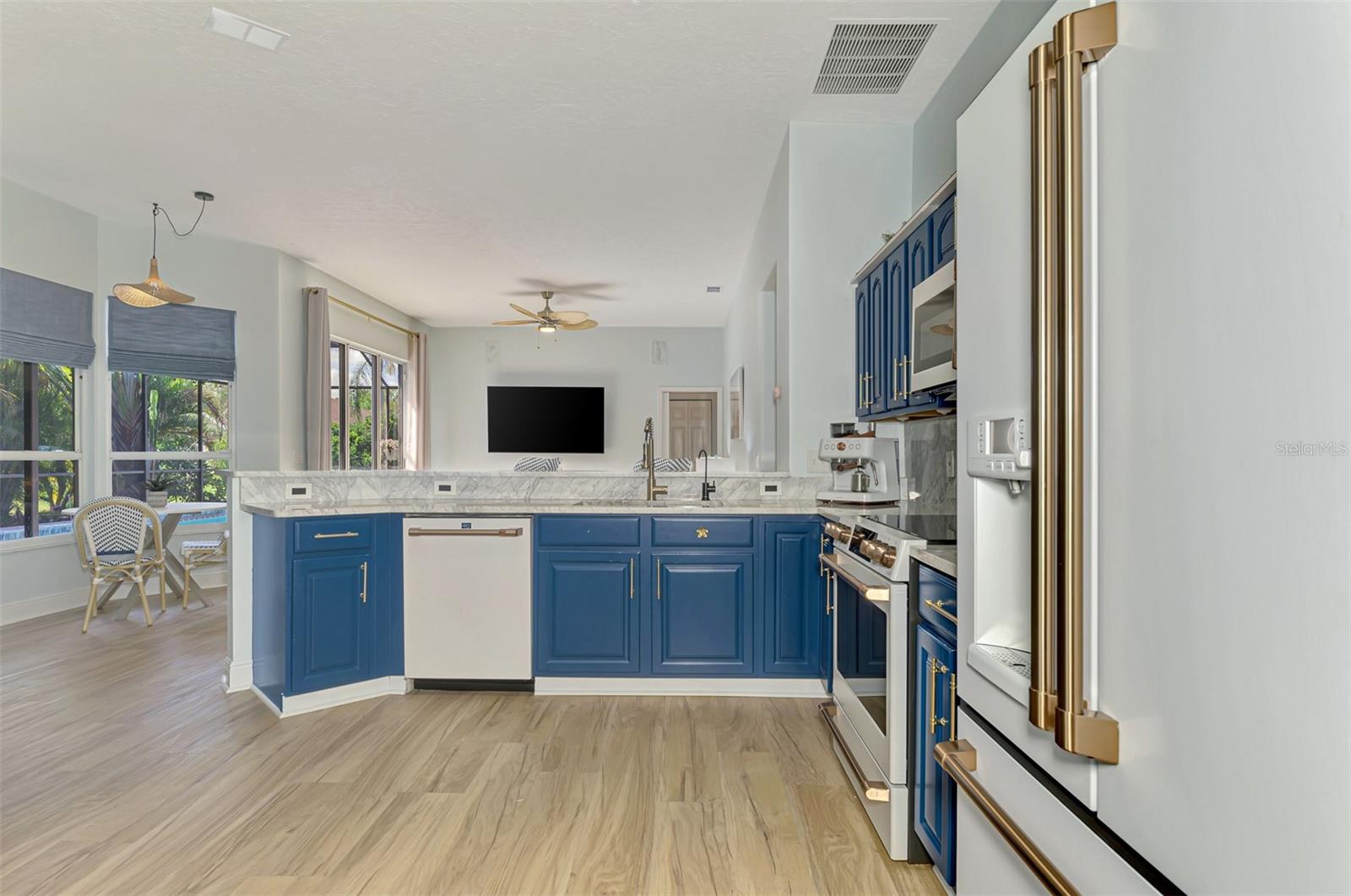 CREEKWOOD - Residential