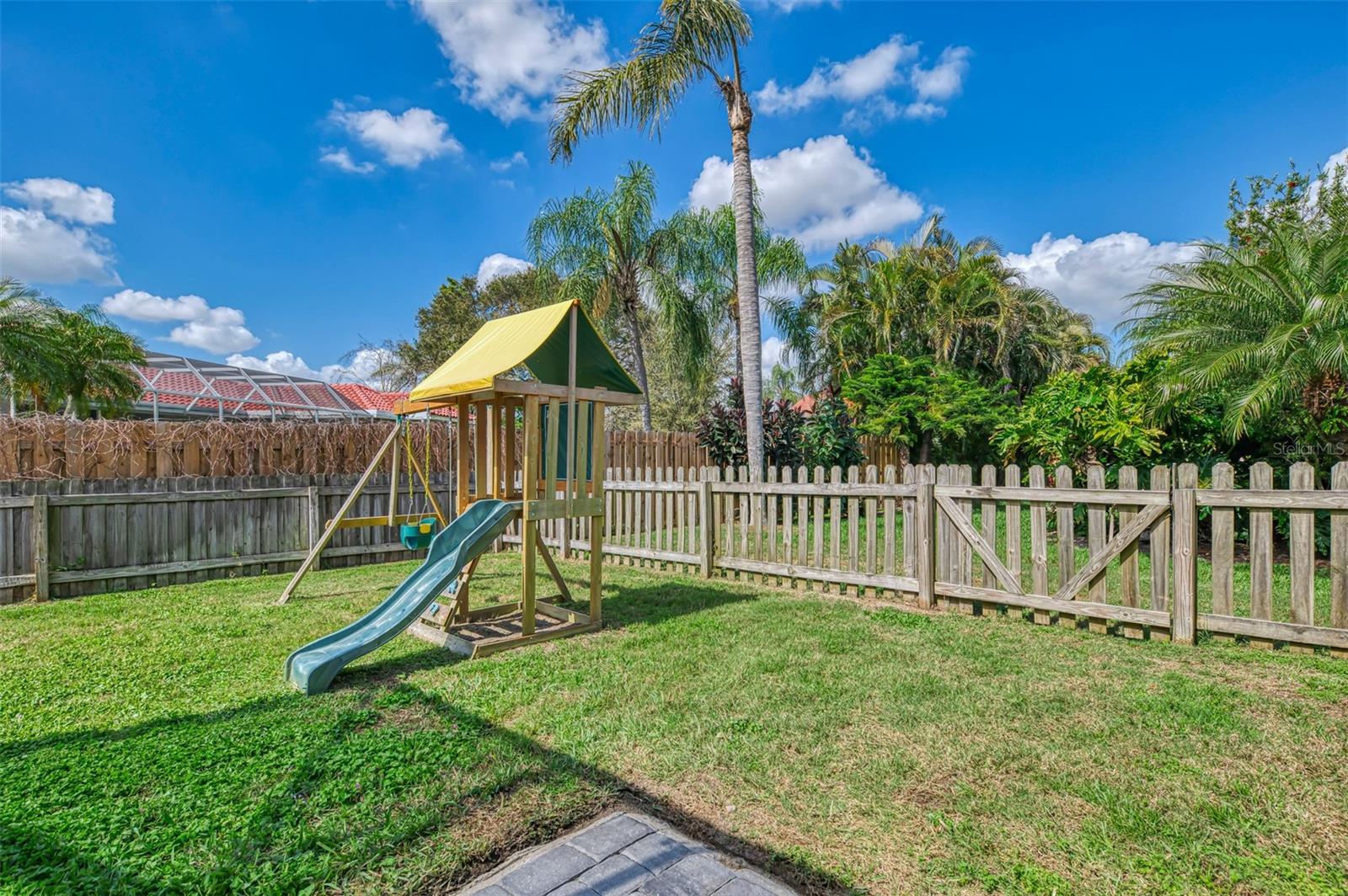 CREEKWOOD - Residential