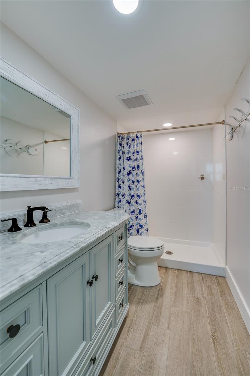 EAST WIND SOUTH & NORTH - Residential