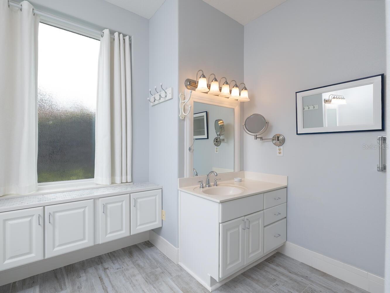 OAK RUN CRESCENT OAKS - Residential