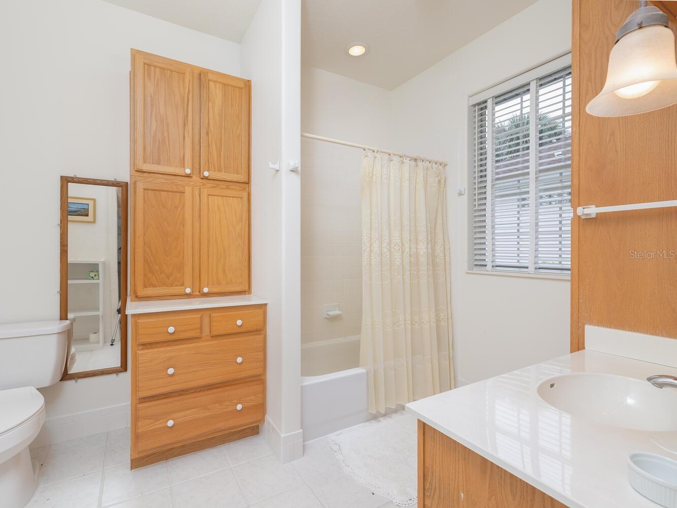 OAK RUN CRESCENT OAKS - Residential