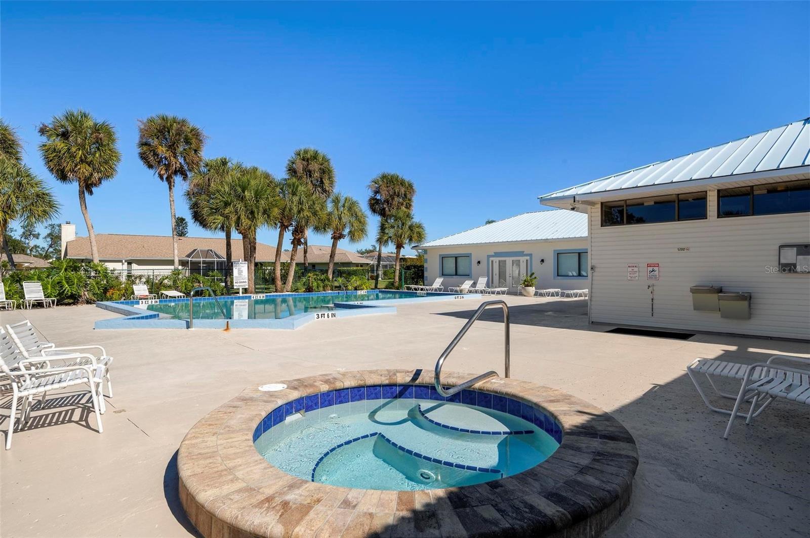 QUAIL LAKE - Residential