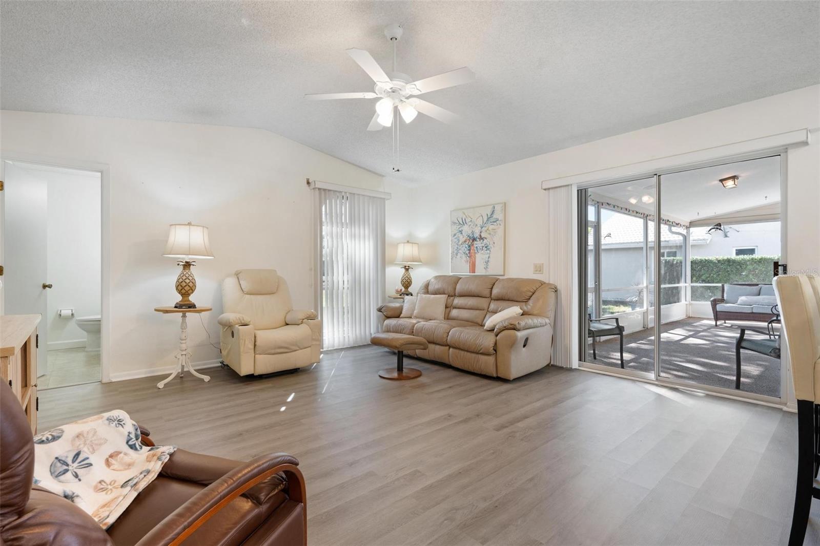 QUAIL LAKE - Residential