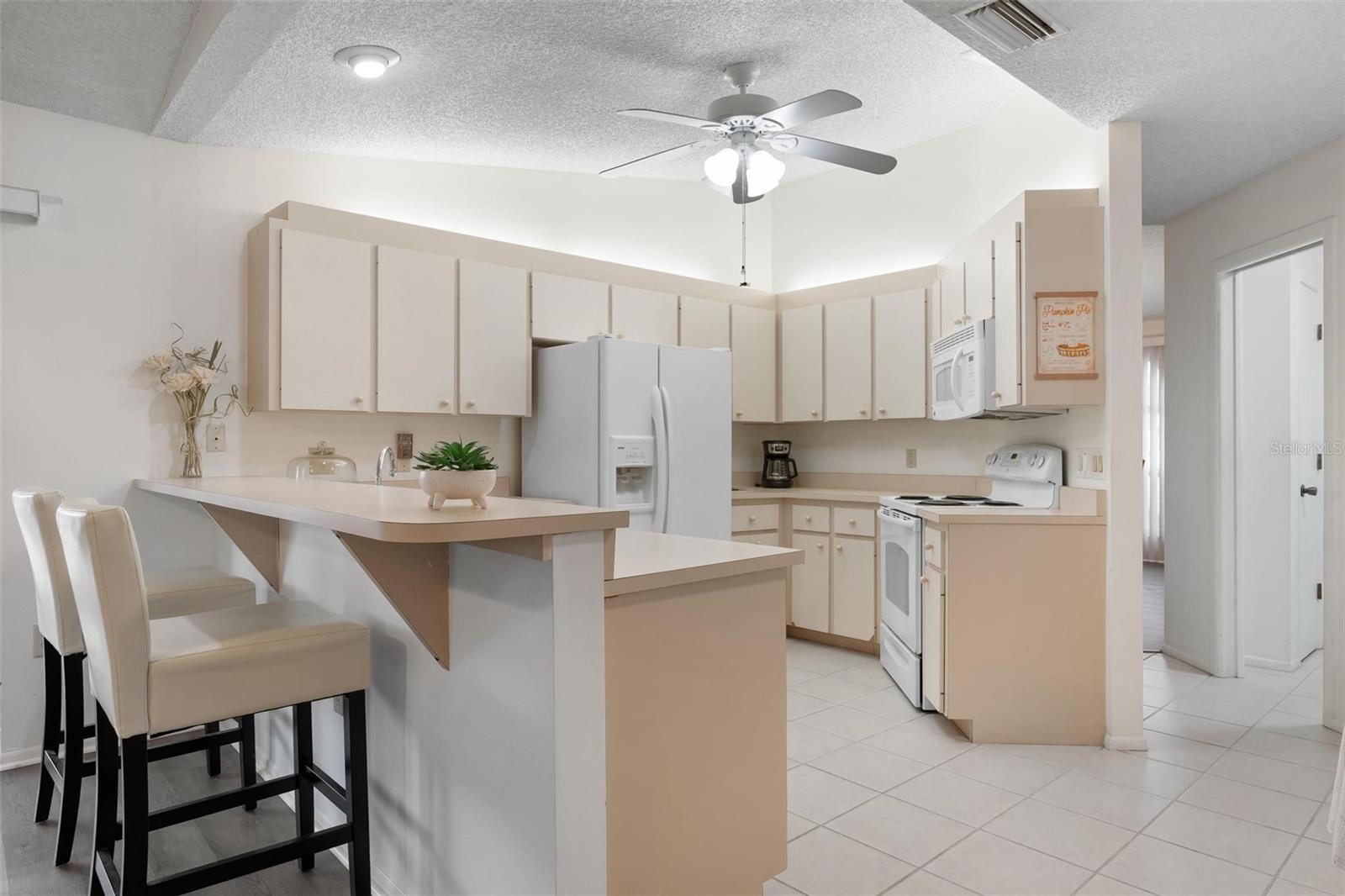 QUAIL LAKE - Residential