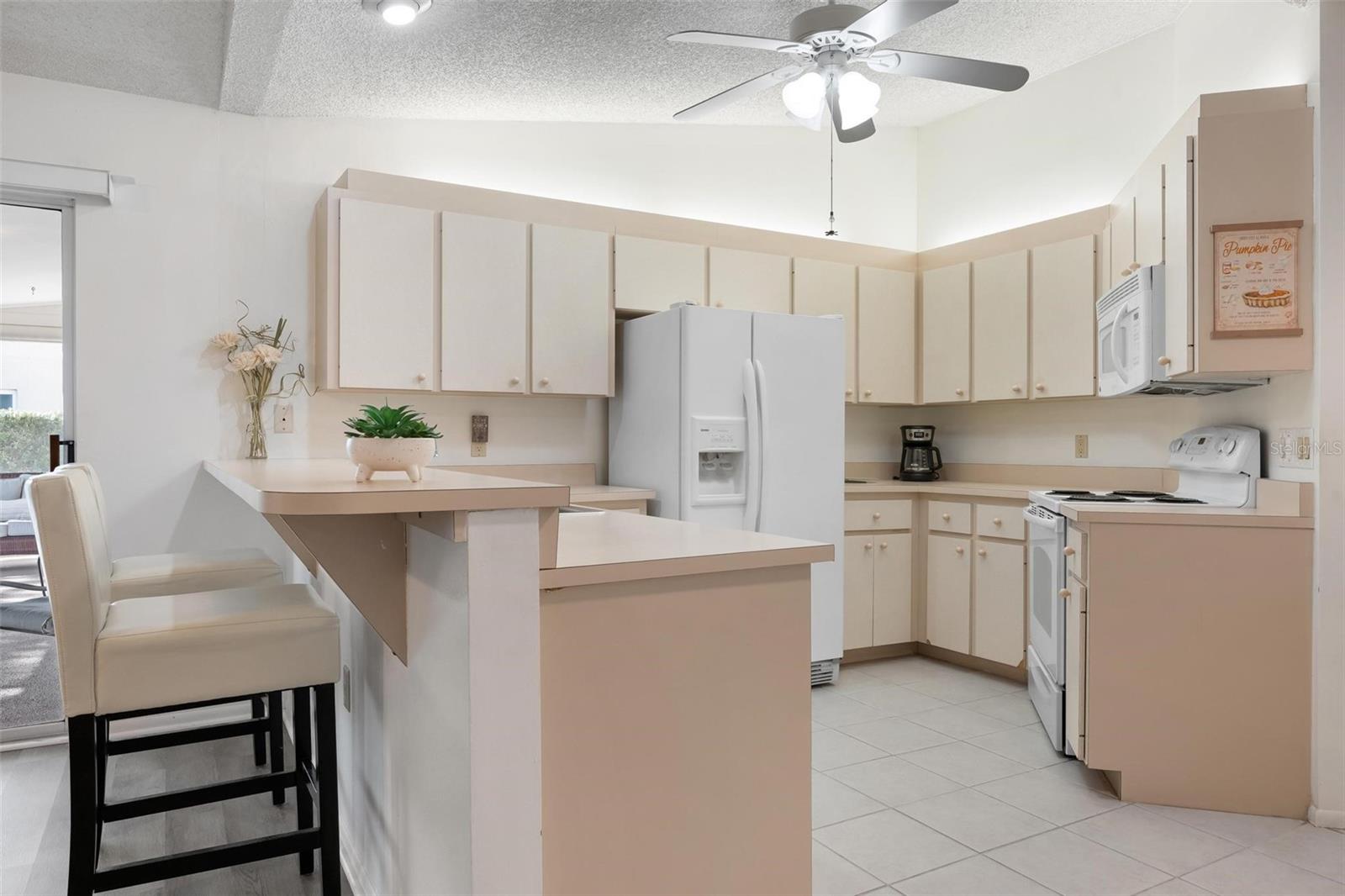 QUAIL LAKE - Residential