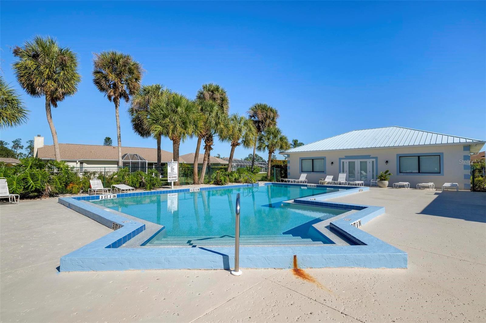 QUAIL LAKE - Residential