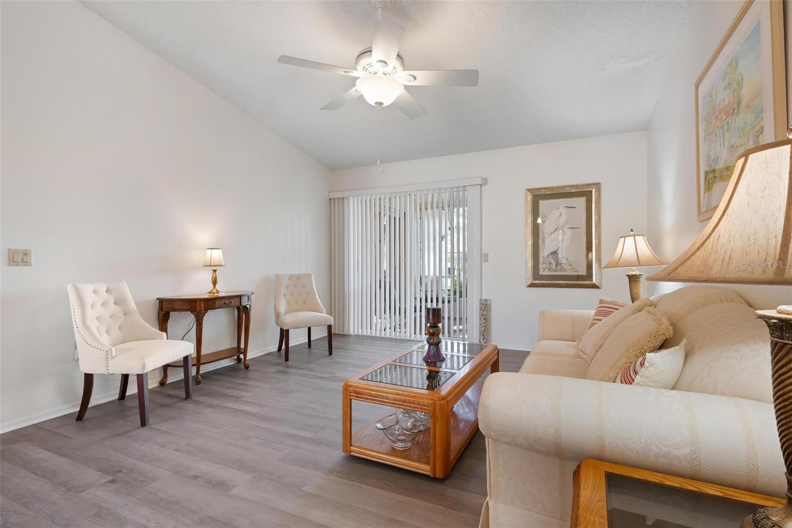 QUAIL LAKE - Residential