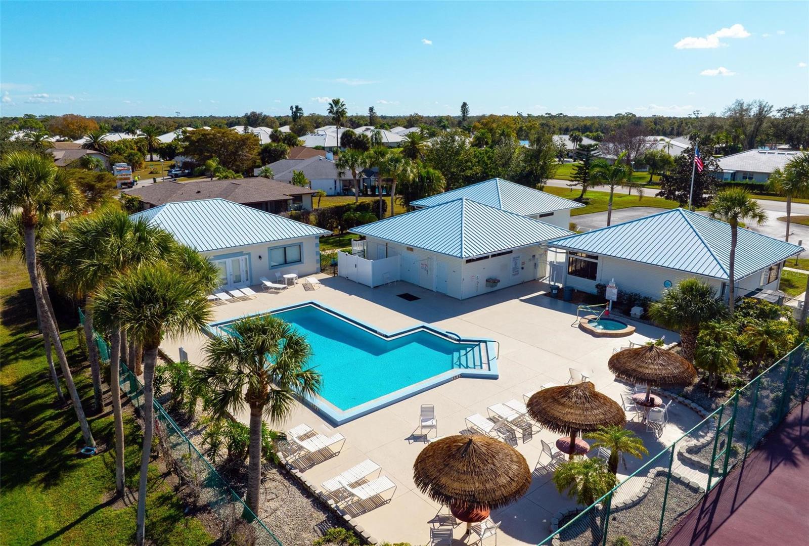 QUAIL LAKE - Residential