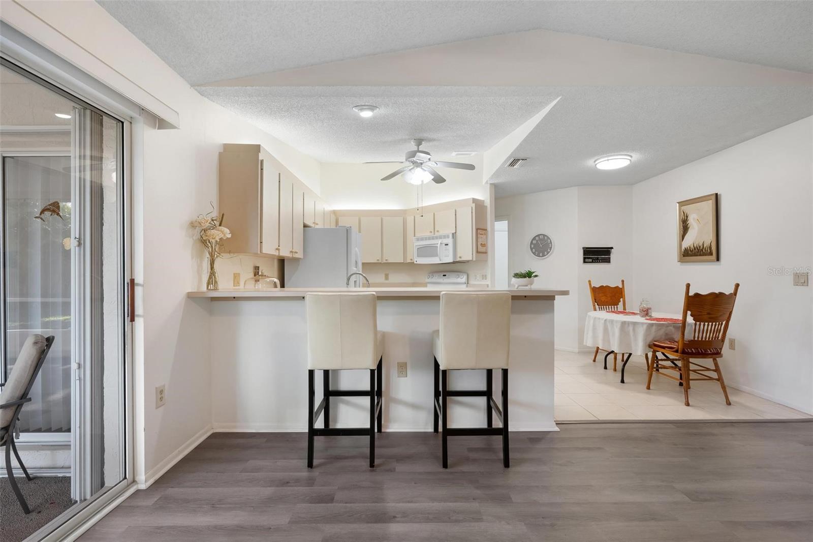 QUAIL LAKE - Residential