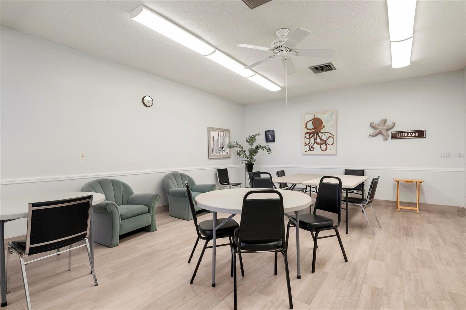 QUAIL LAKE - Residential