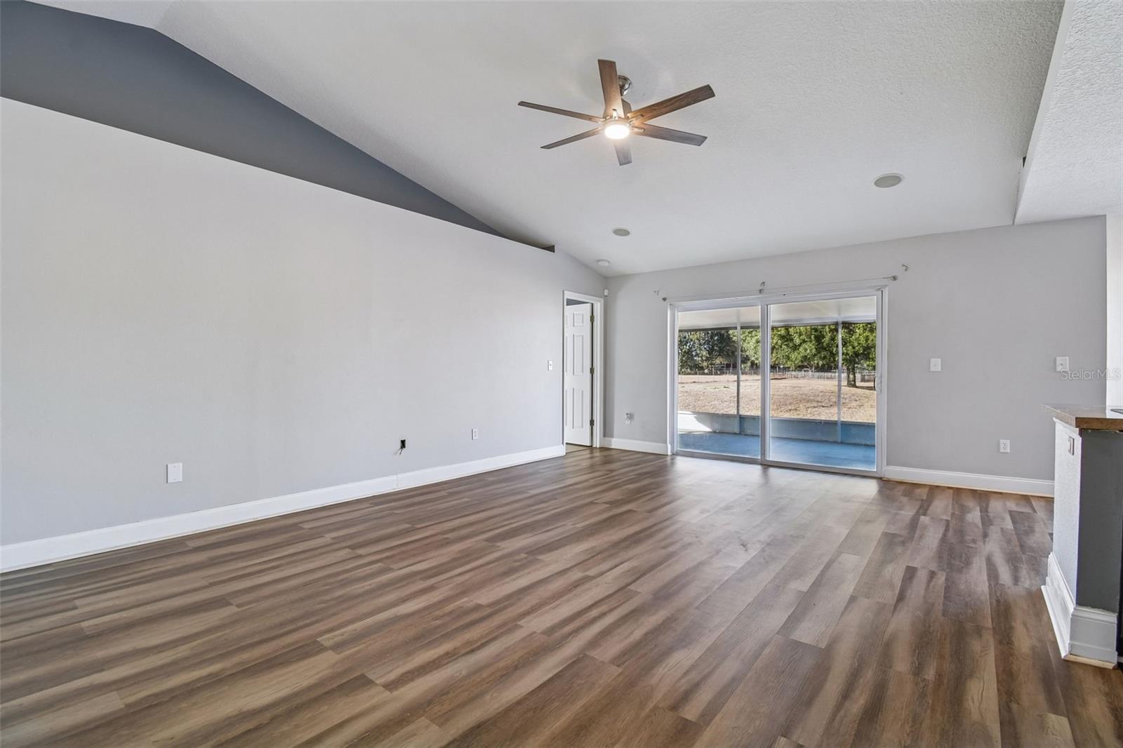 FOX RIDGE - Residential