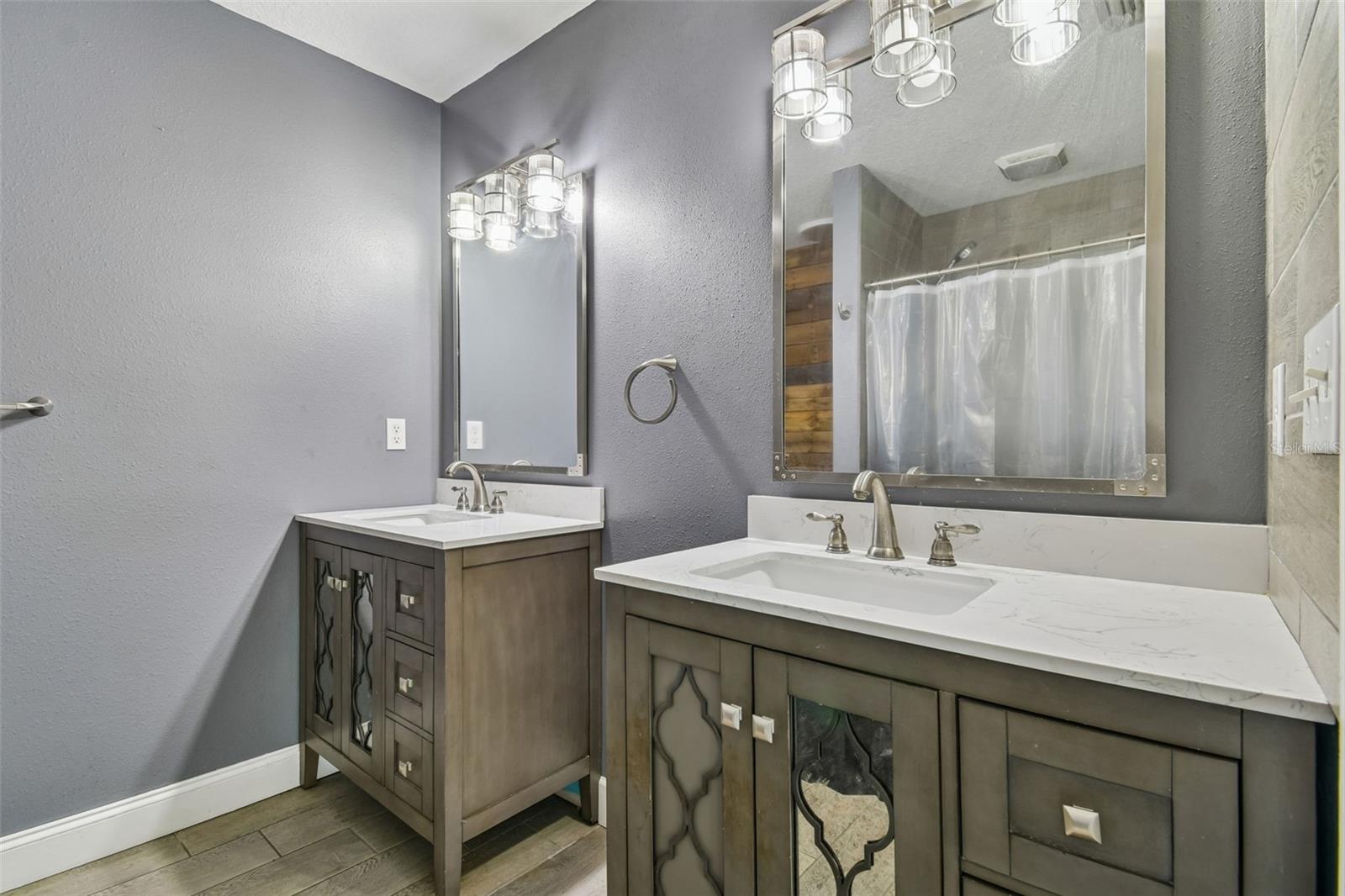 FOX RIDGE - Residential