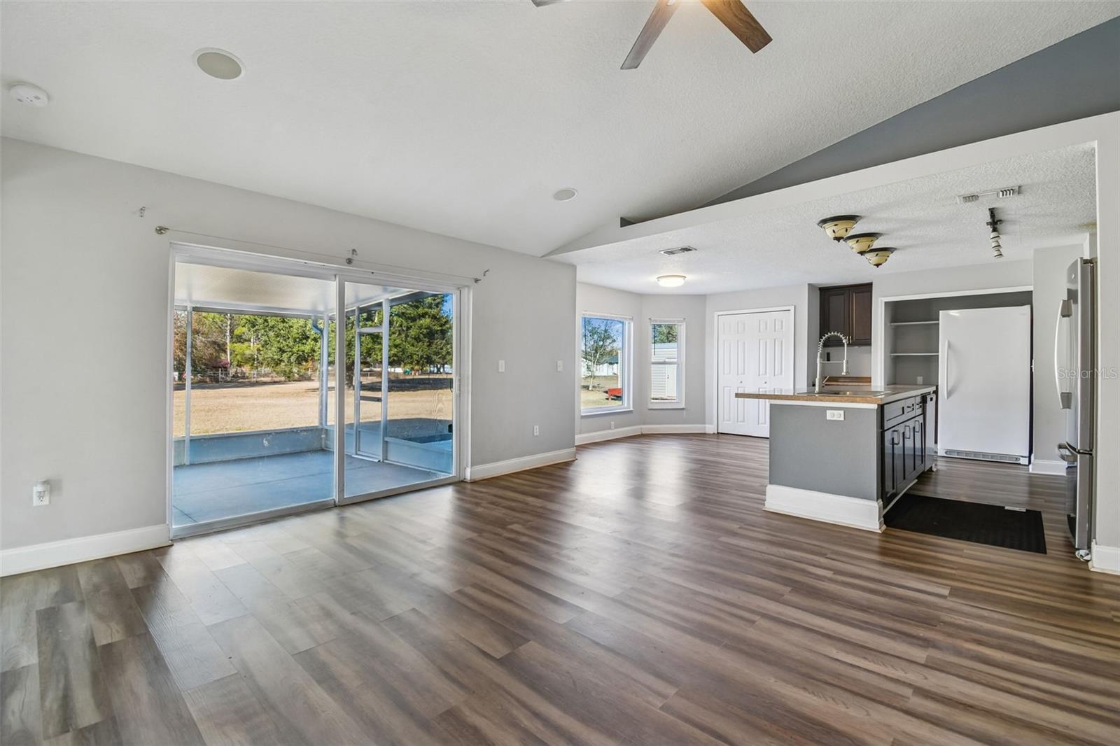 FOX RIDGE - Residential