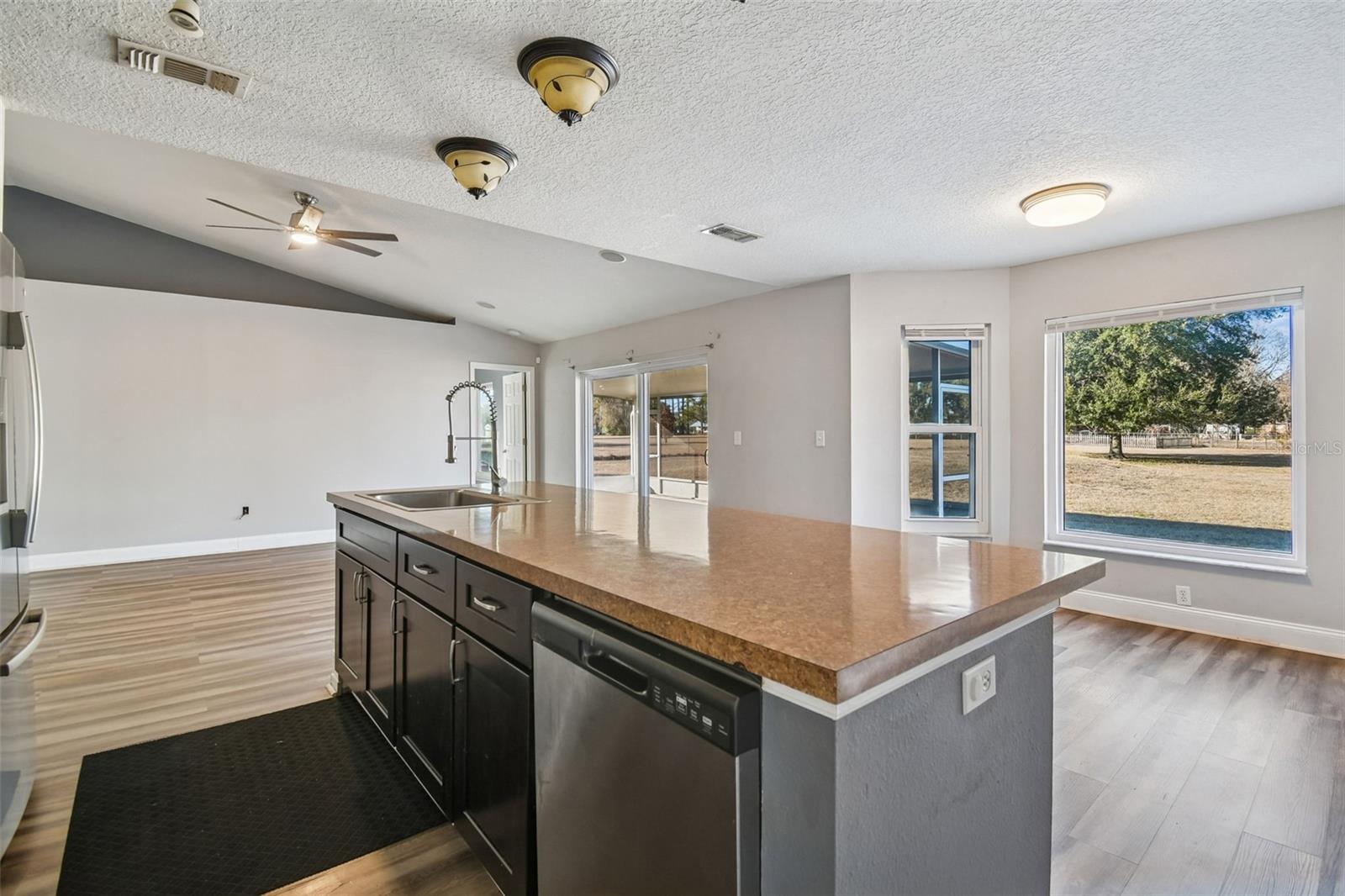 FOX RIDGE - Residential