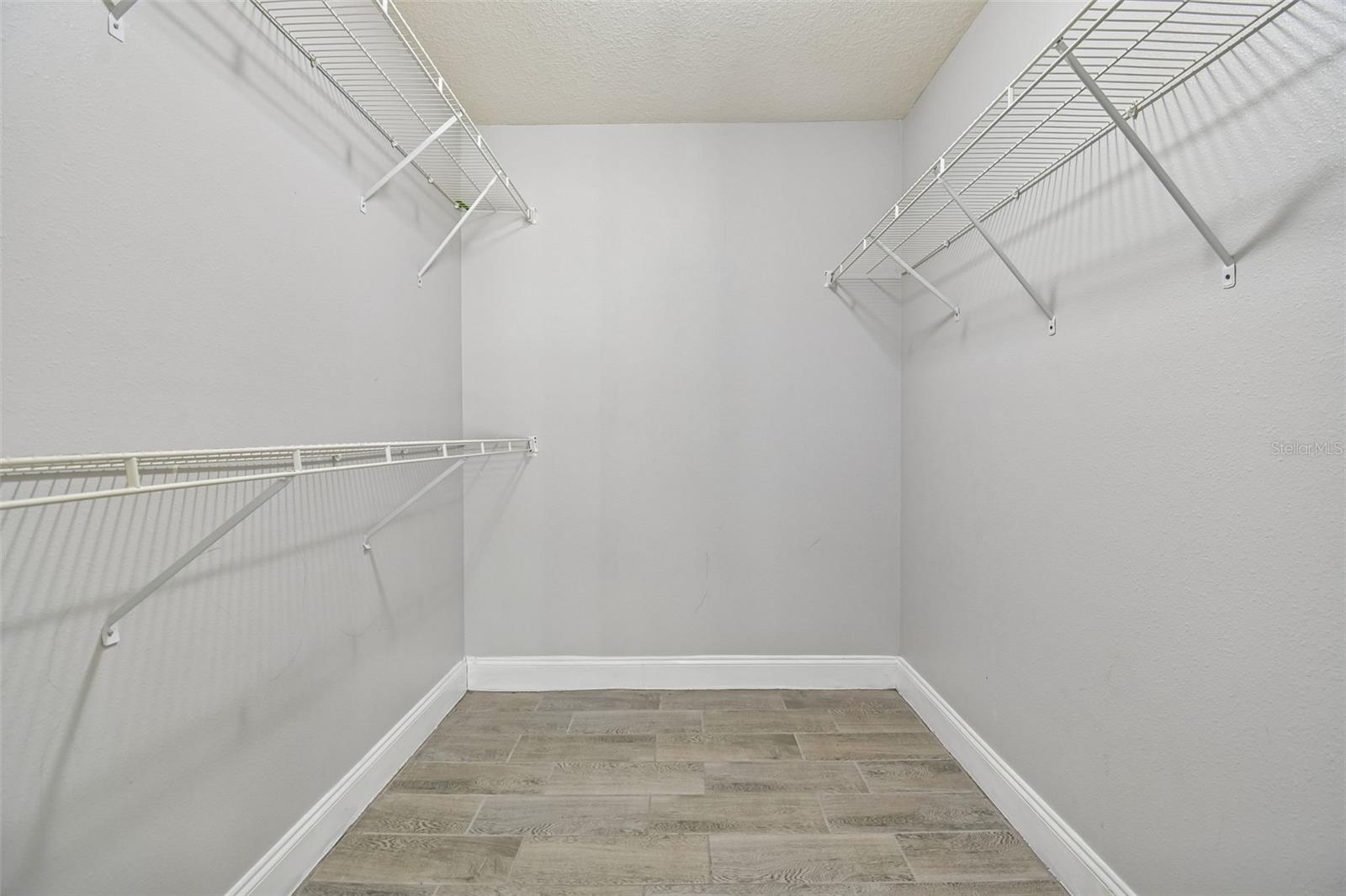 FOX RIDGE - Residential