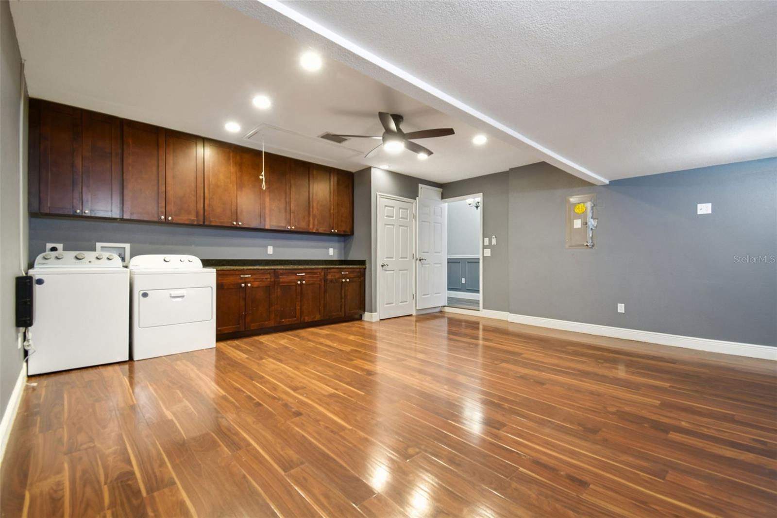 FOX RIDGE - Residential