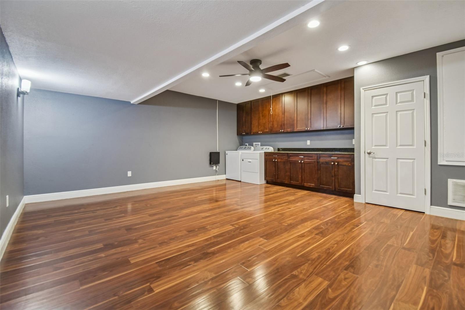 FOX RIDGE - Residential