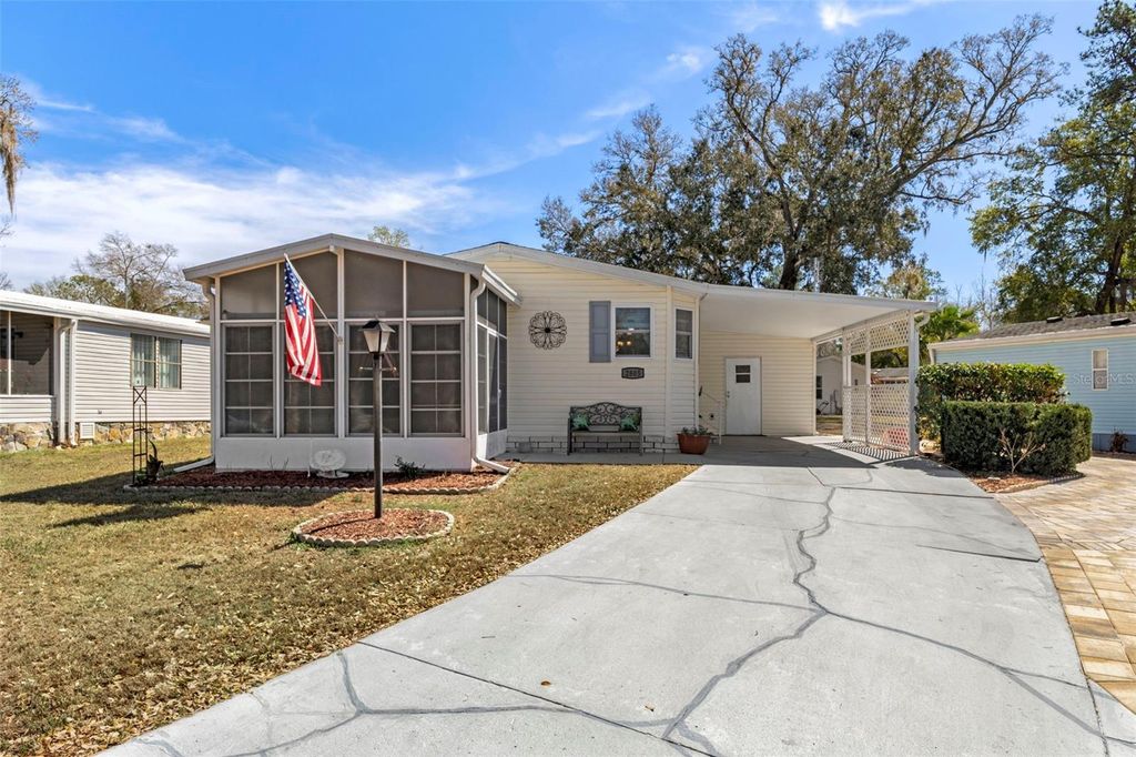 Photo of 2805 Kingswood Circle, Brooksville, FL 34604 (MLS # W7883401)