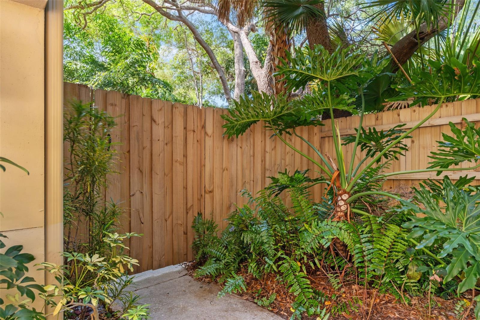 VILLA QUERICA TWNHMS - Residential