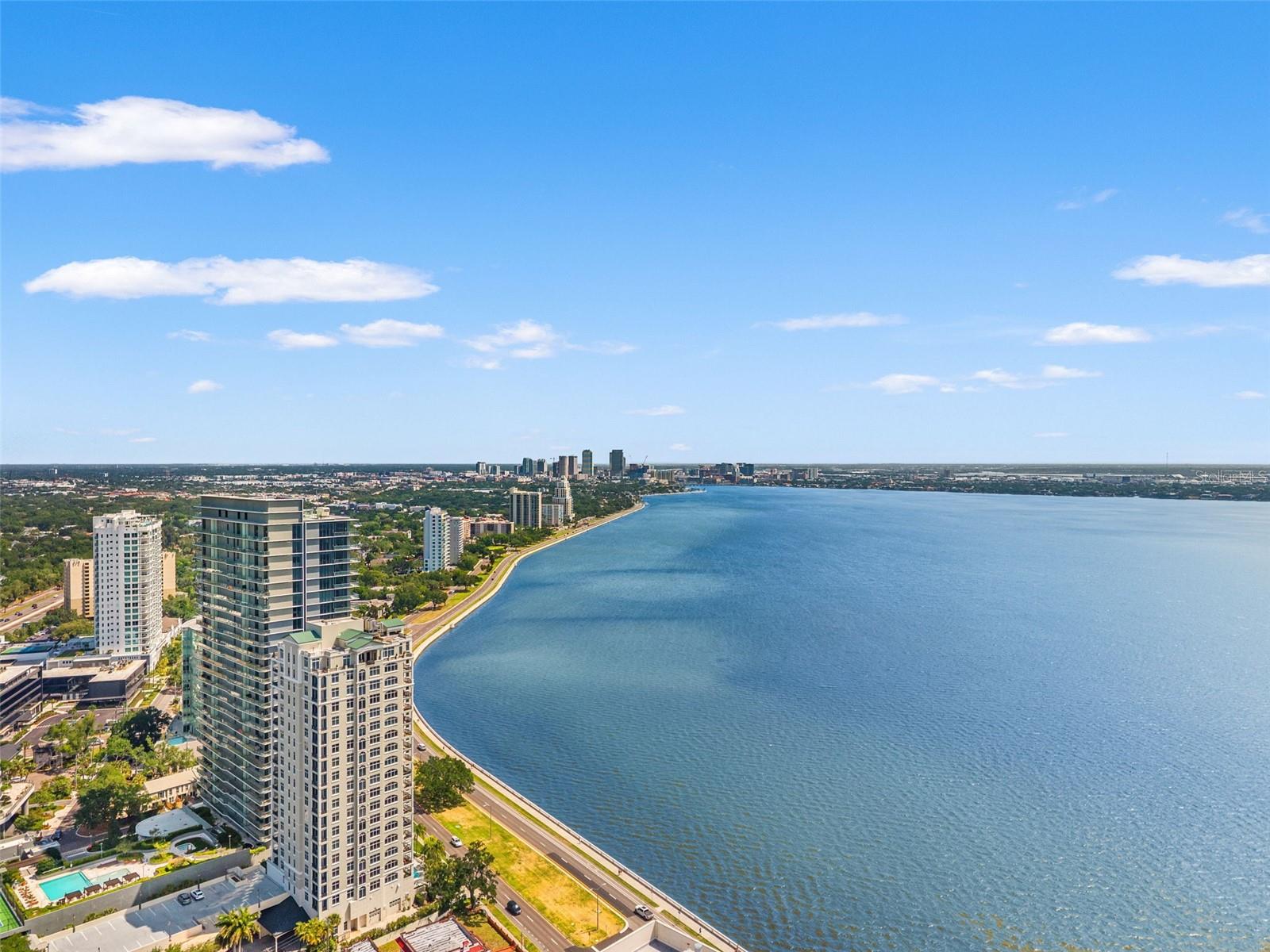 VILLA QUERICA TWNHMS - Residential