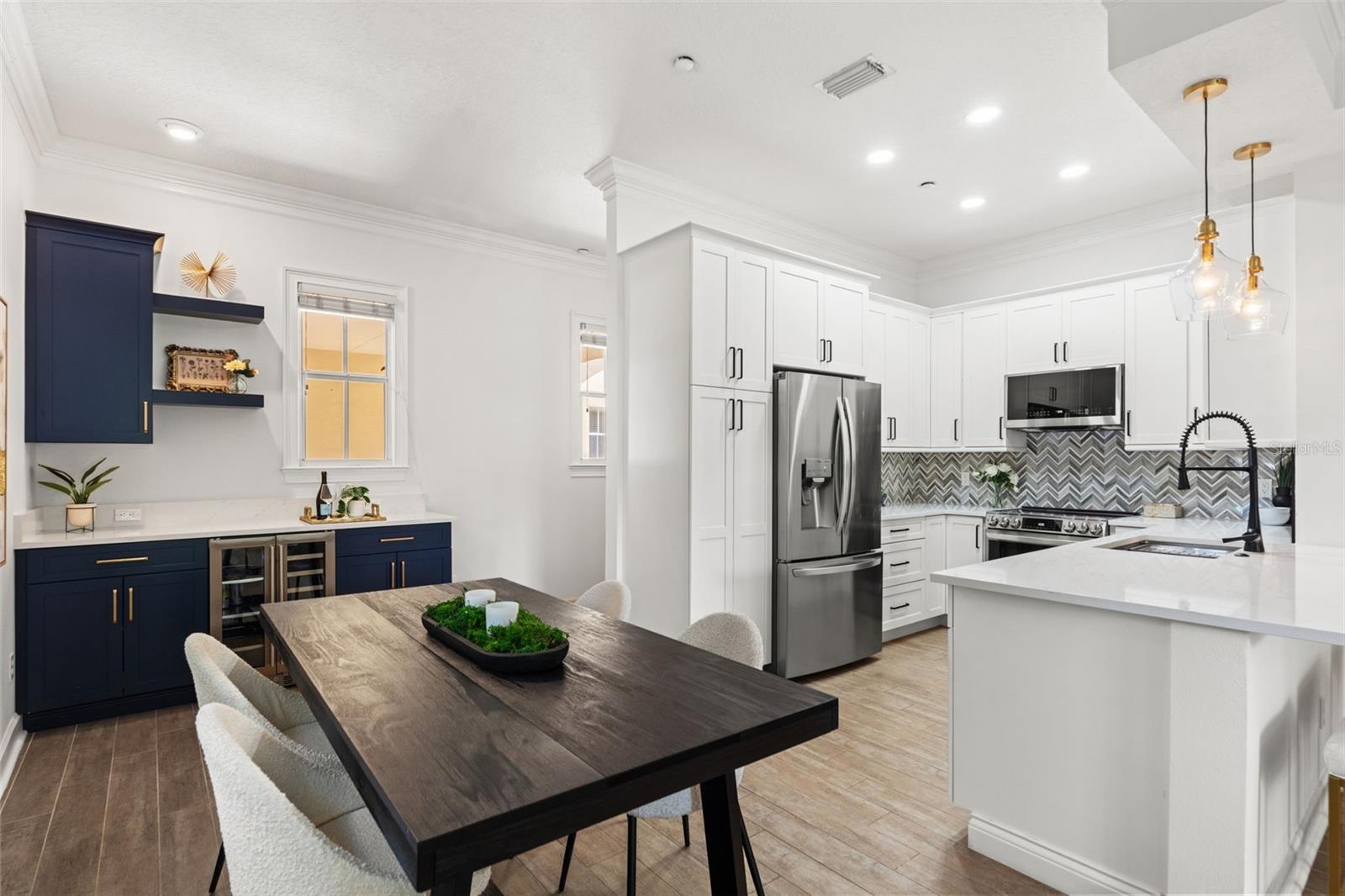 VILLA QUERICA TWNHMS - Residential