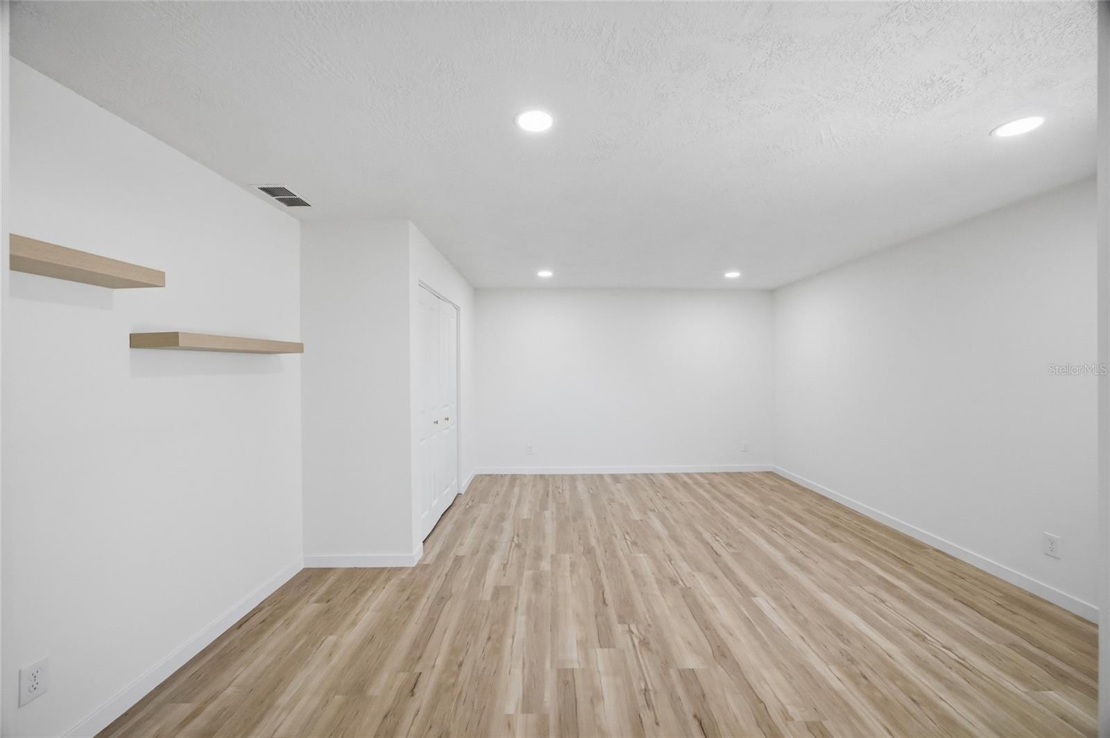 MEADOW LAWN PINELLAS ADD - Residential
