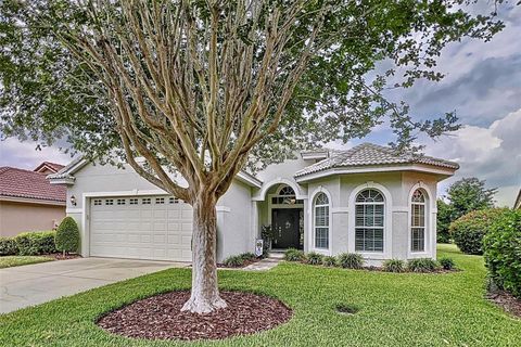 A home in WINTER HAVEN