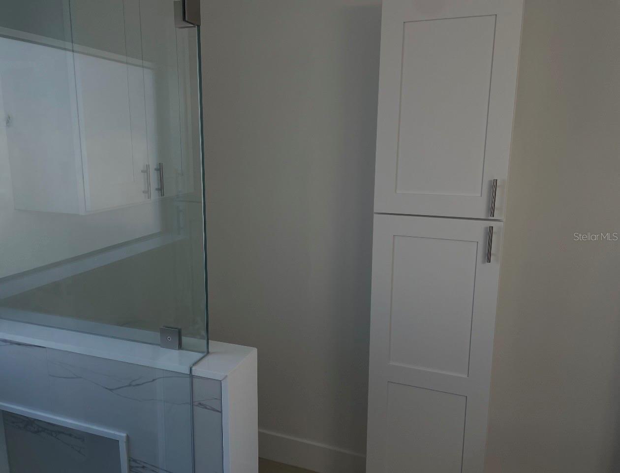 PEMBROOKE - Residential Lease