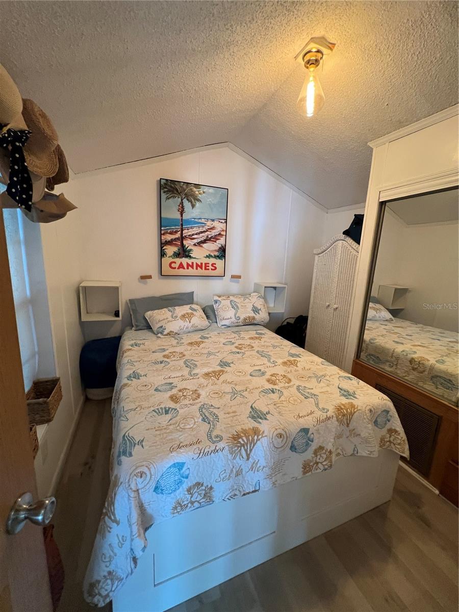 ANCIENT OAKS R V RESIDENCE V - Residential