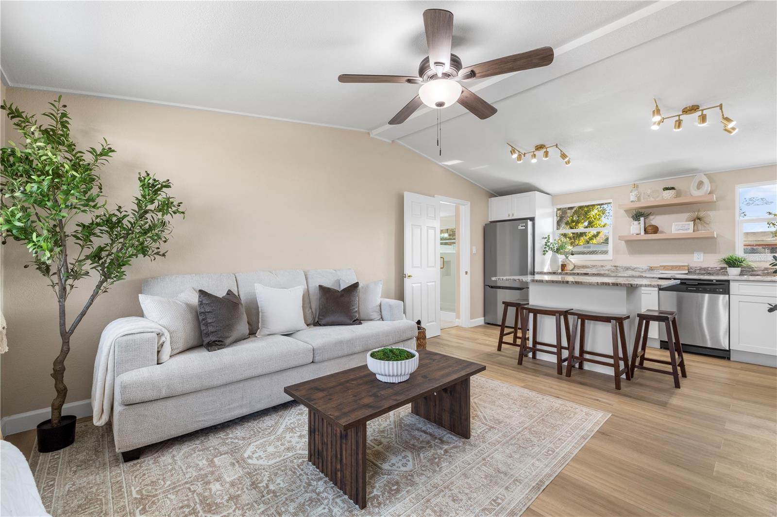 3904 W CRAWFORD STREET