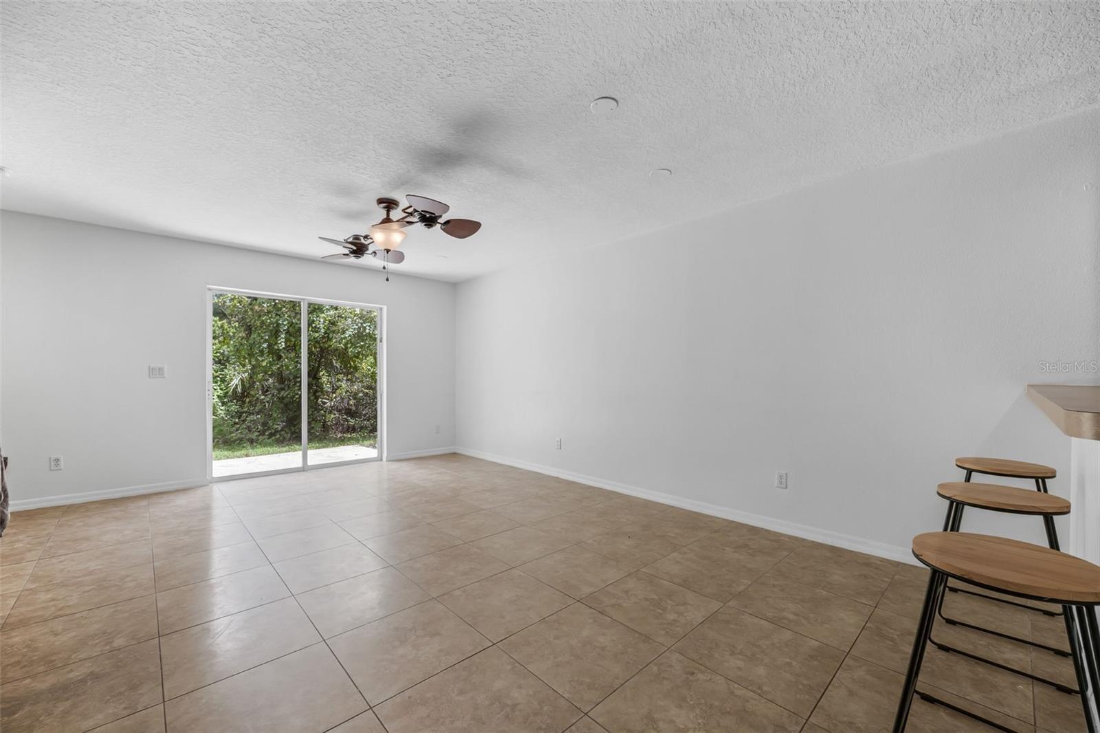 HAWTHORNE GLEN TWNHMS - Residential