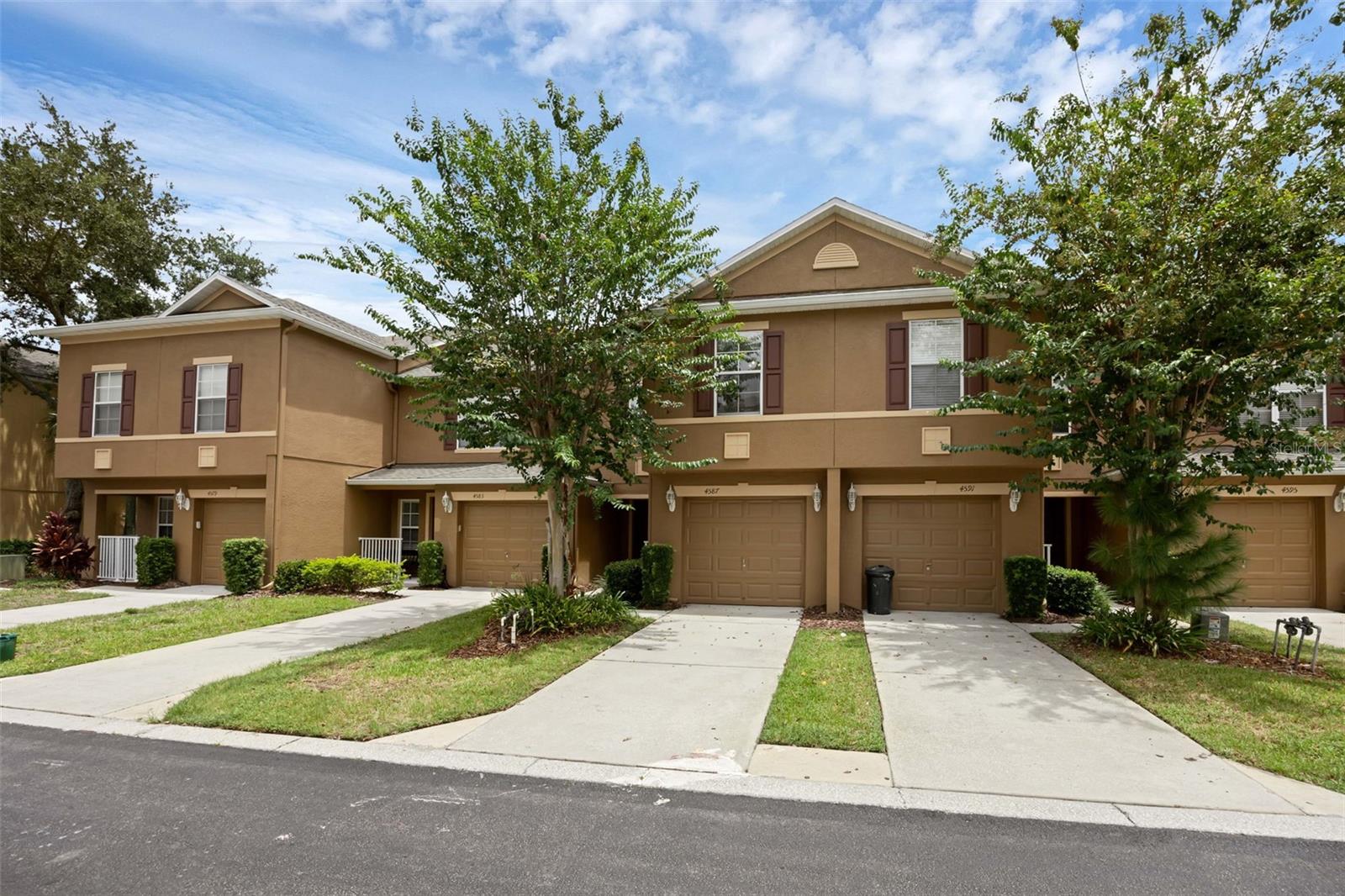 HAWTHORNE GLEN TWNHMS - Residential