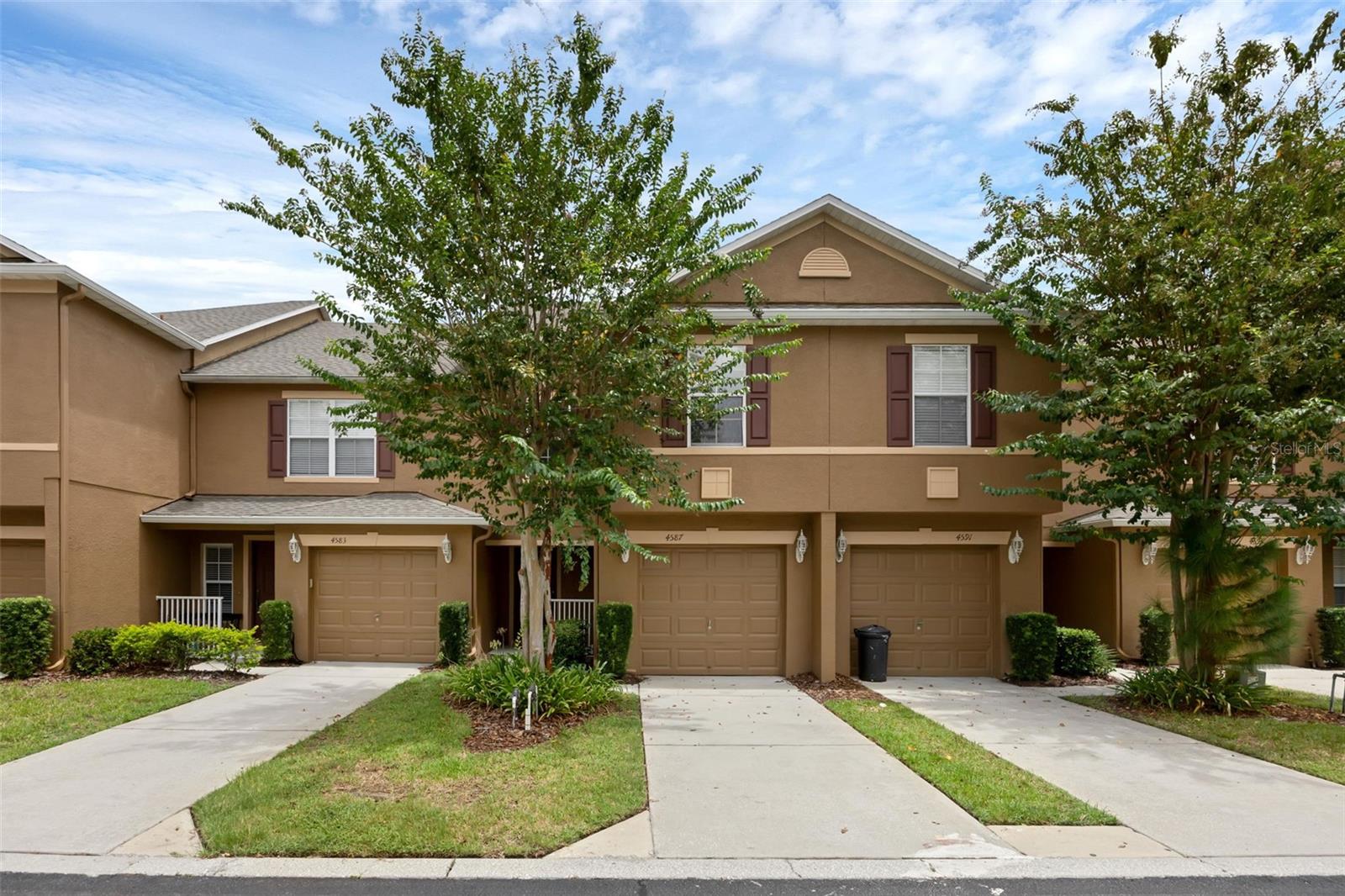 HAWTHORNE GLEN TWNHMS - Residential