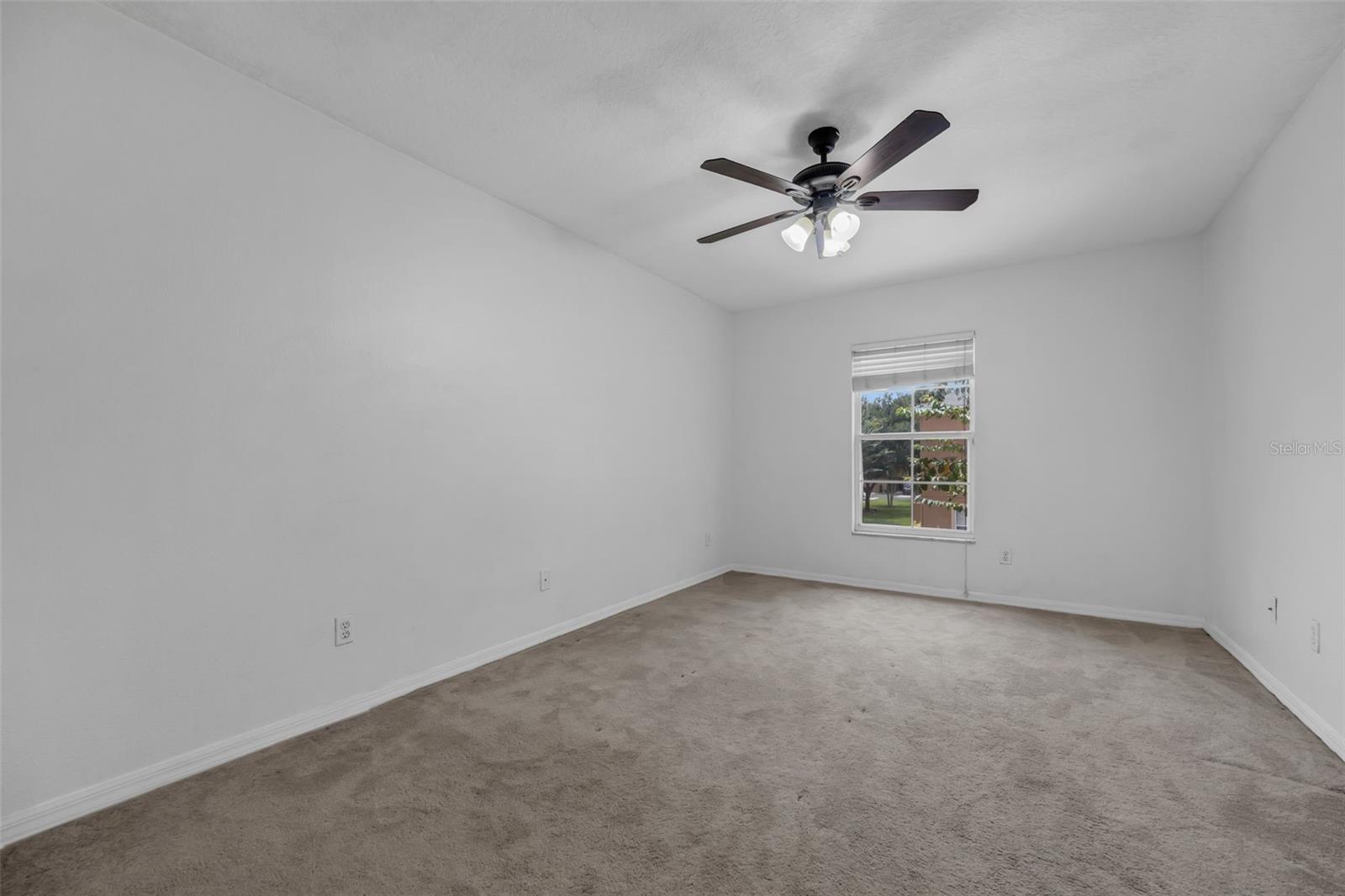 HAWTHORNE GLEN TWNHMS - Residential