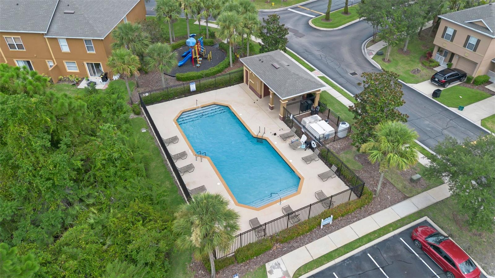 HAWTHORNE GLEN TWNHMS - Residential