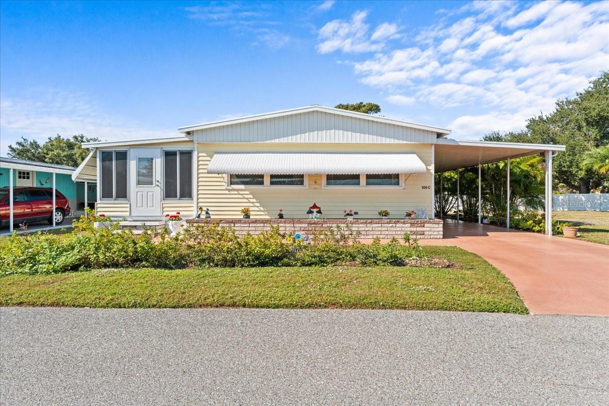 PALM LAKE ESTATES - Residential