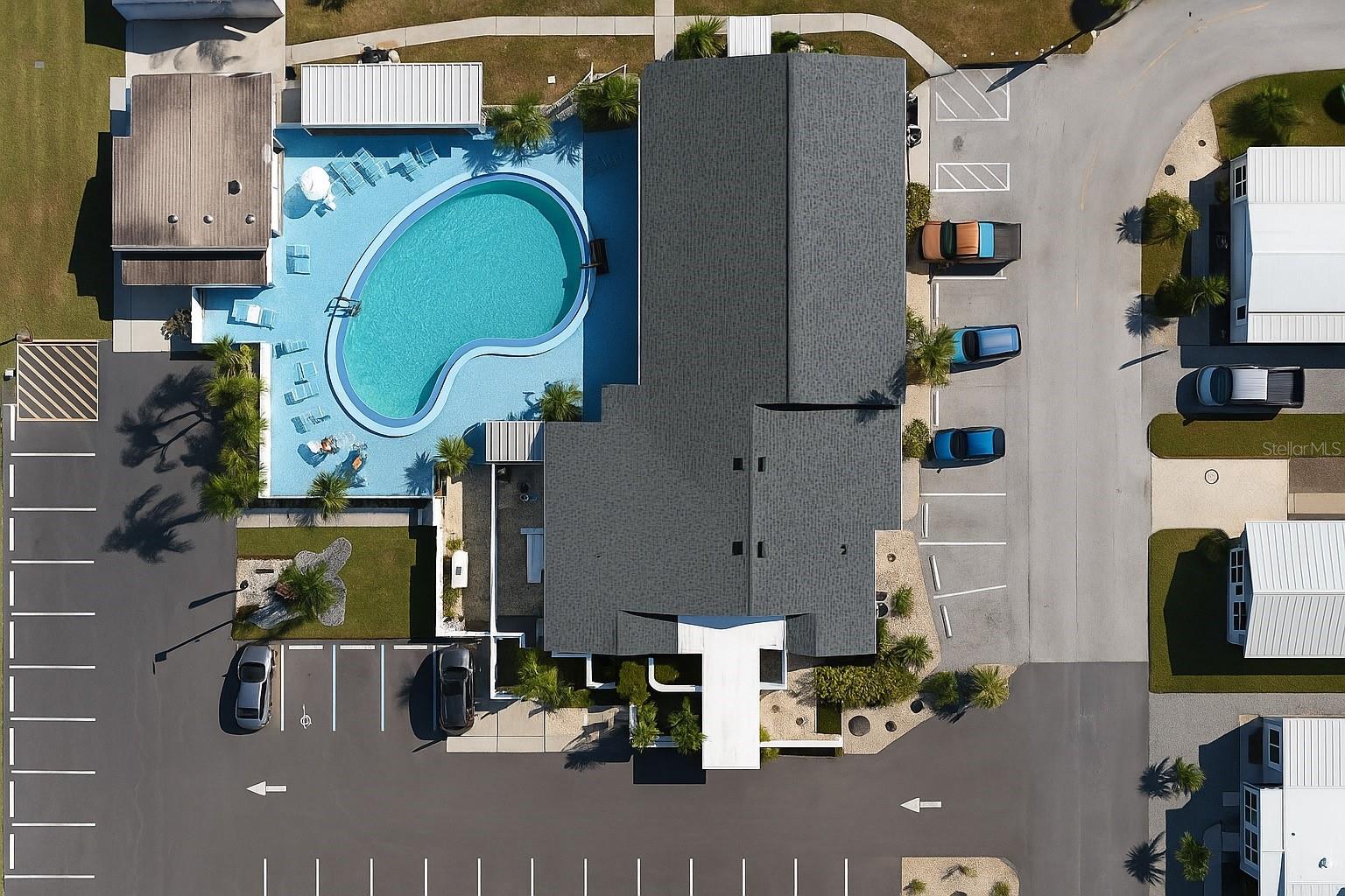 PALM LAKE ESTATES - Residential