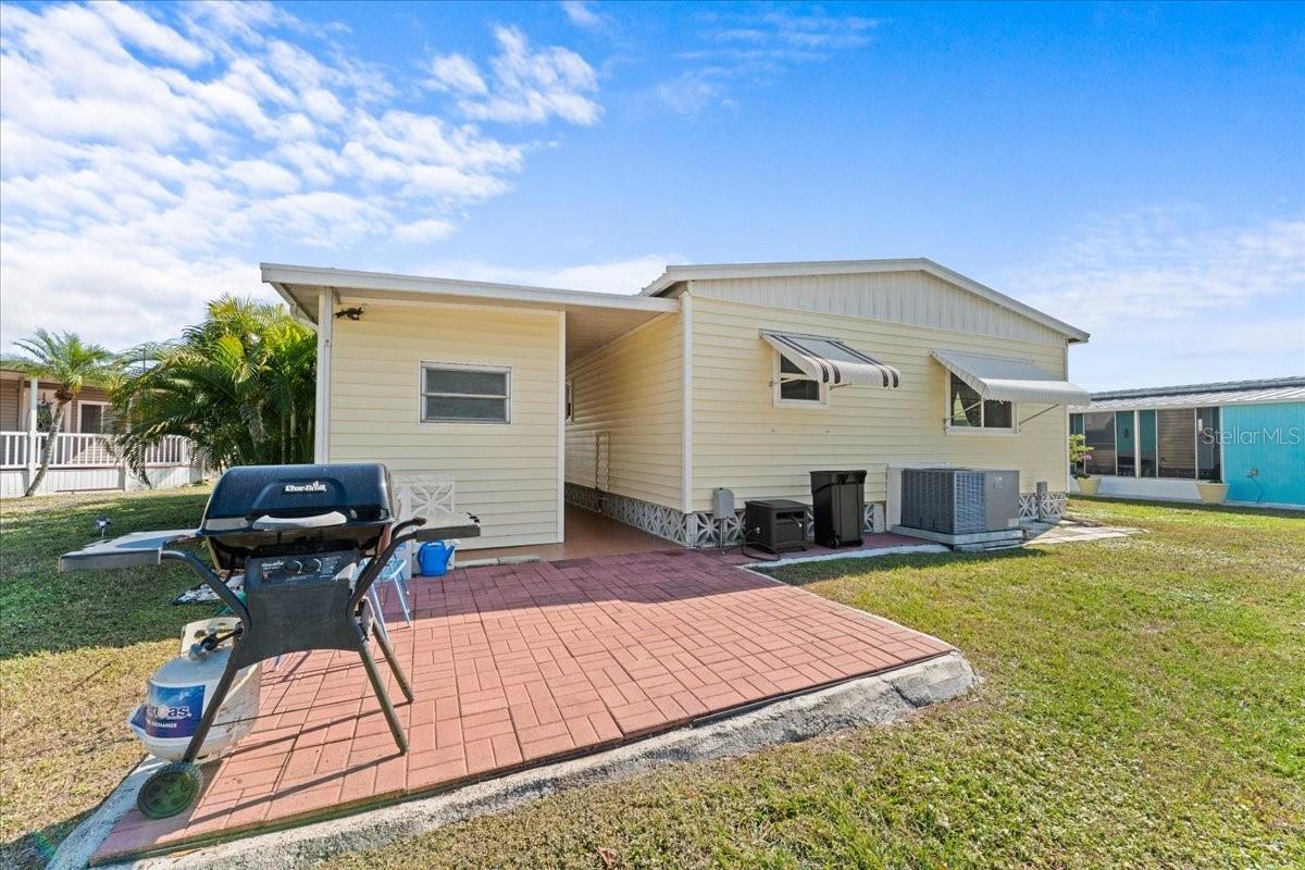 PALM LAKE ESTATES - Residential