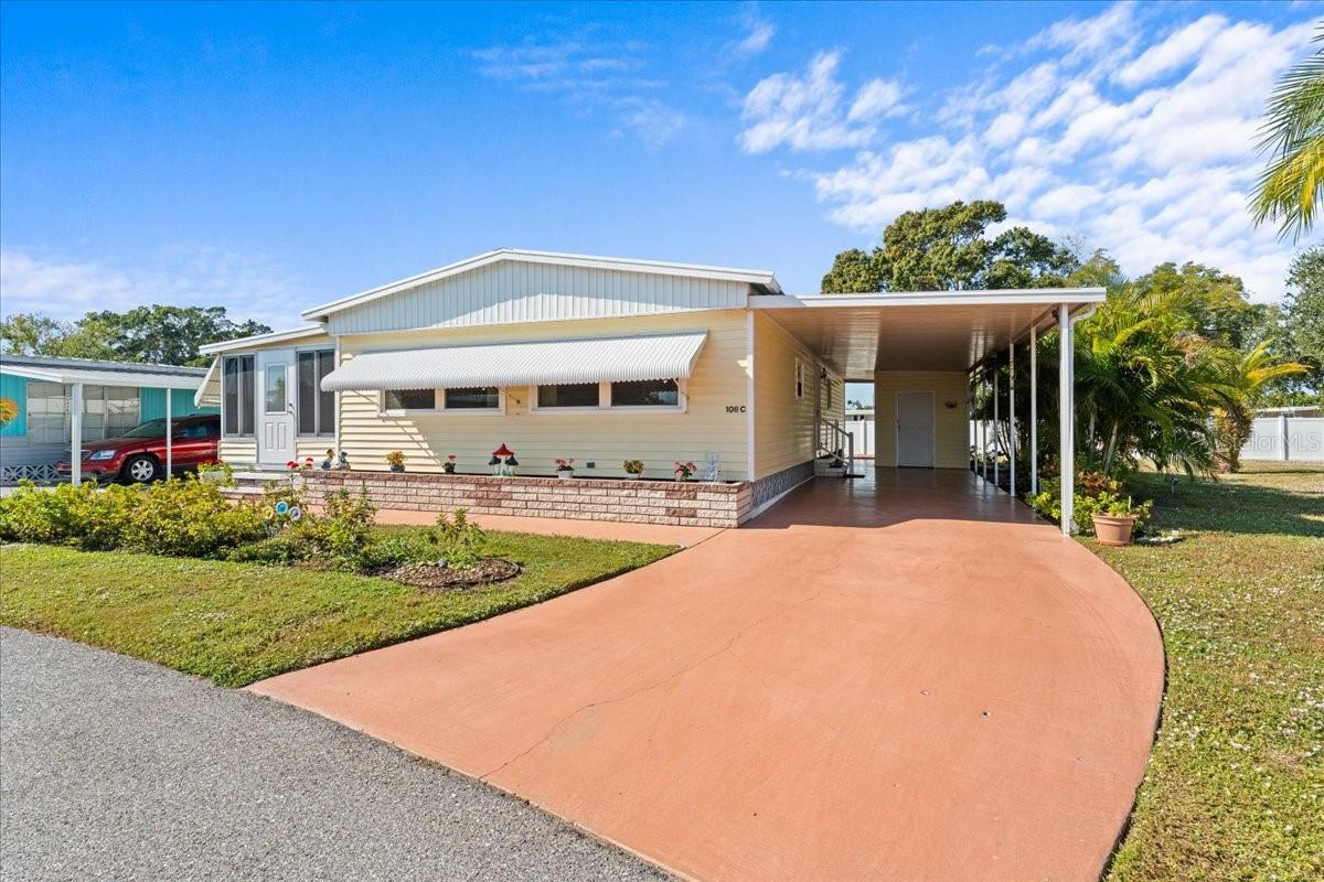 PALM LAKE ESTATES - Residential