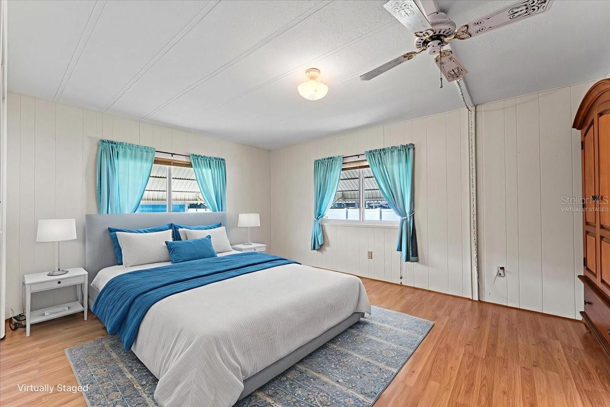 PALM LAKE ESTATES - Residential