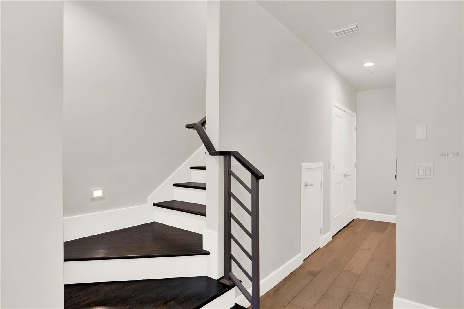 137 S PARK AVENUE