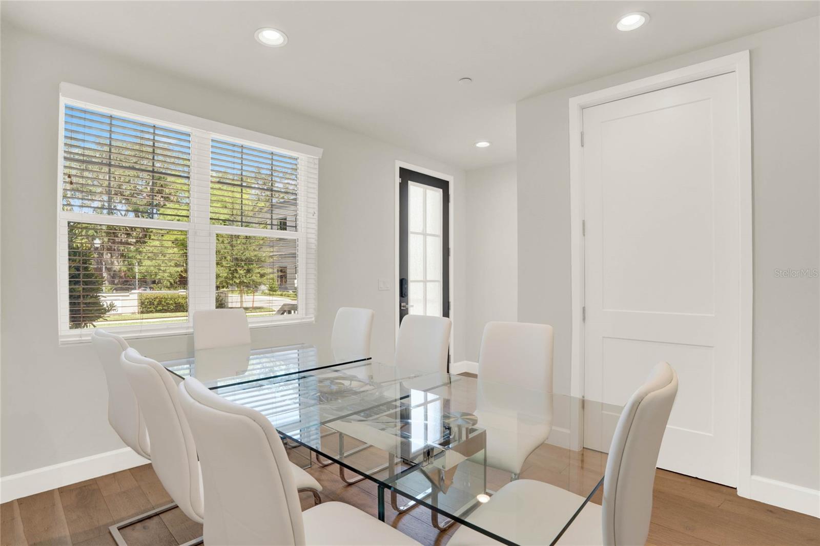 Photo 6 of 53 of 137 S PARK AVENUE townhome