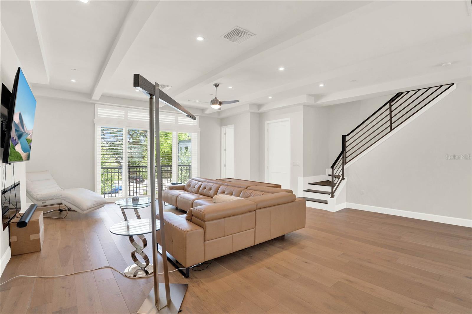 Photo 17 of 53 of 137 S PARK AVENUE townhome