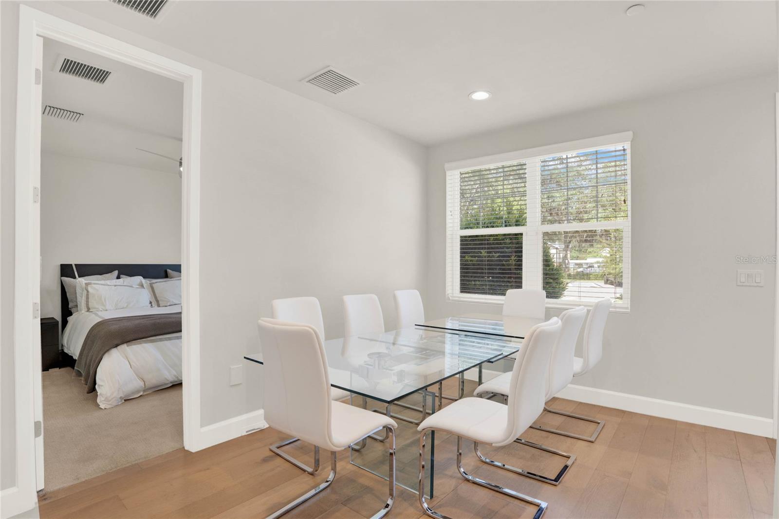 137 S PARK AVENUE