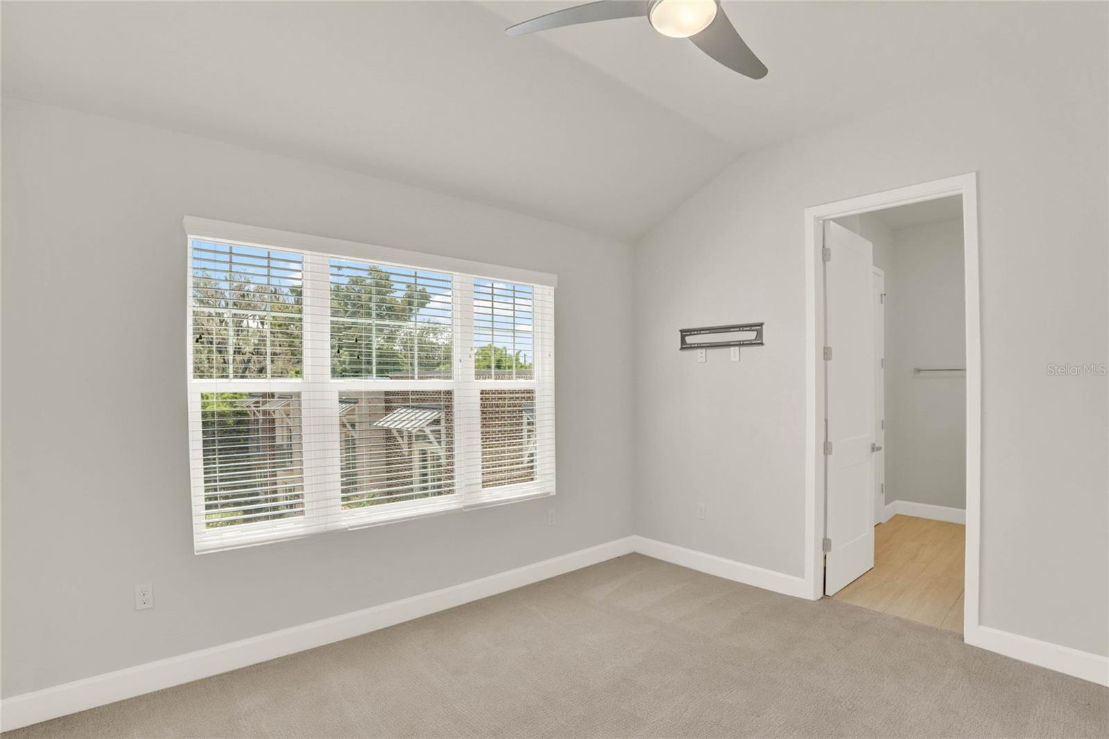 Photo 21 of 53 of 137 S PARK AVENUE townhome