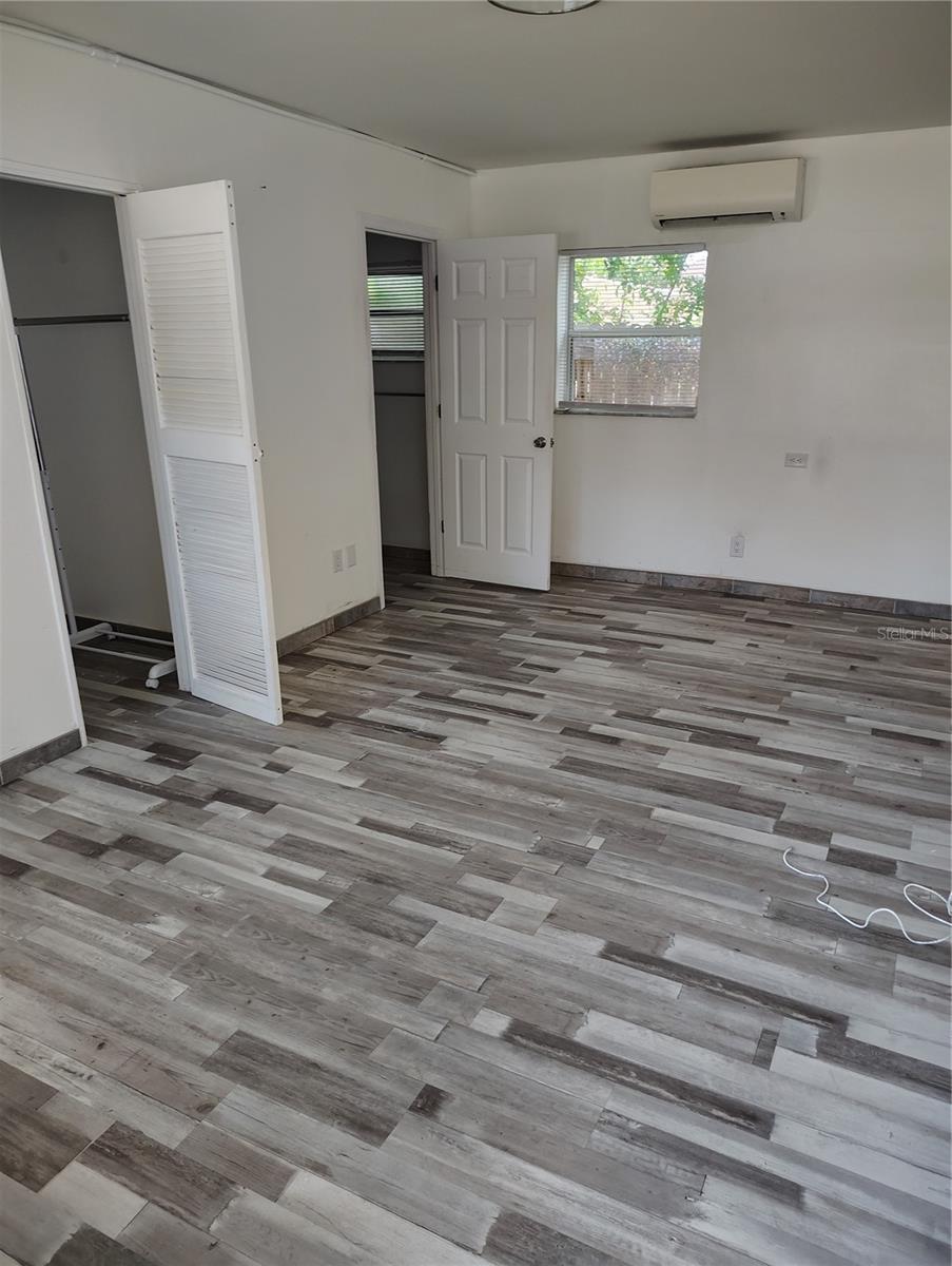 COUNTRY CLUB ESTATES - Commercial Sale